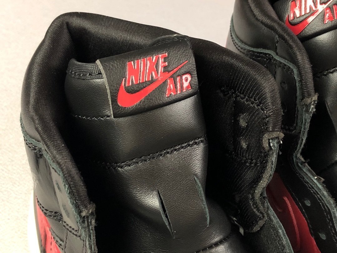 Jordan 1 Retro High OG Def 'Couture'