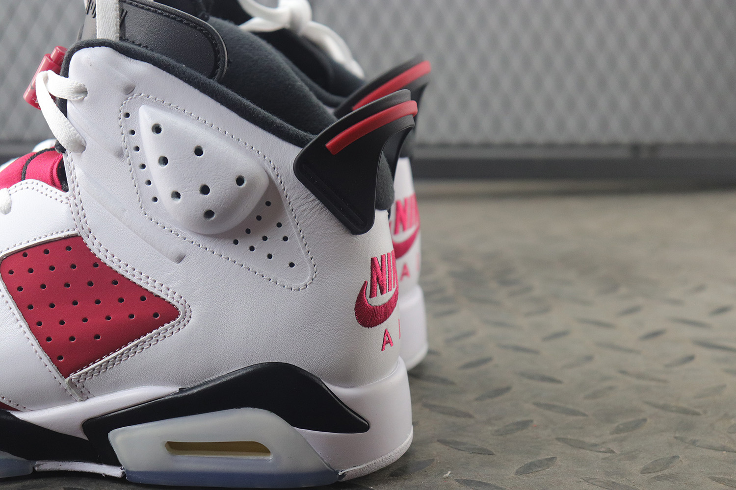 Jordan 6 Retro Carmine (2021)