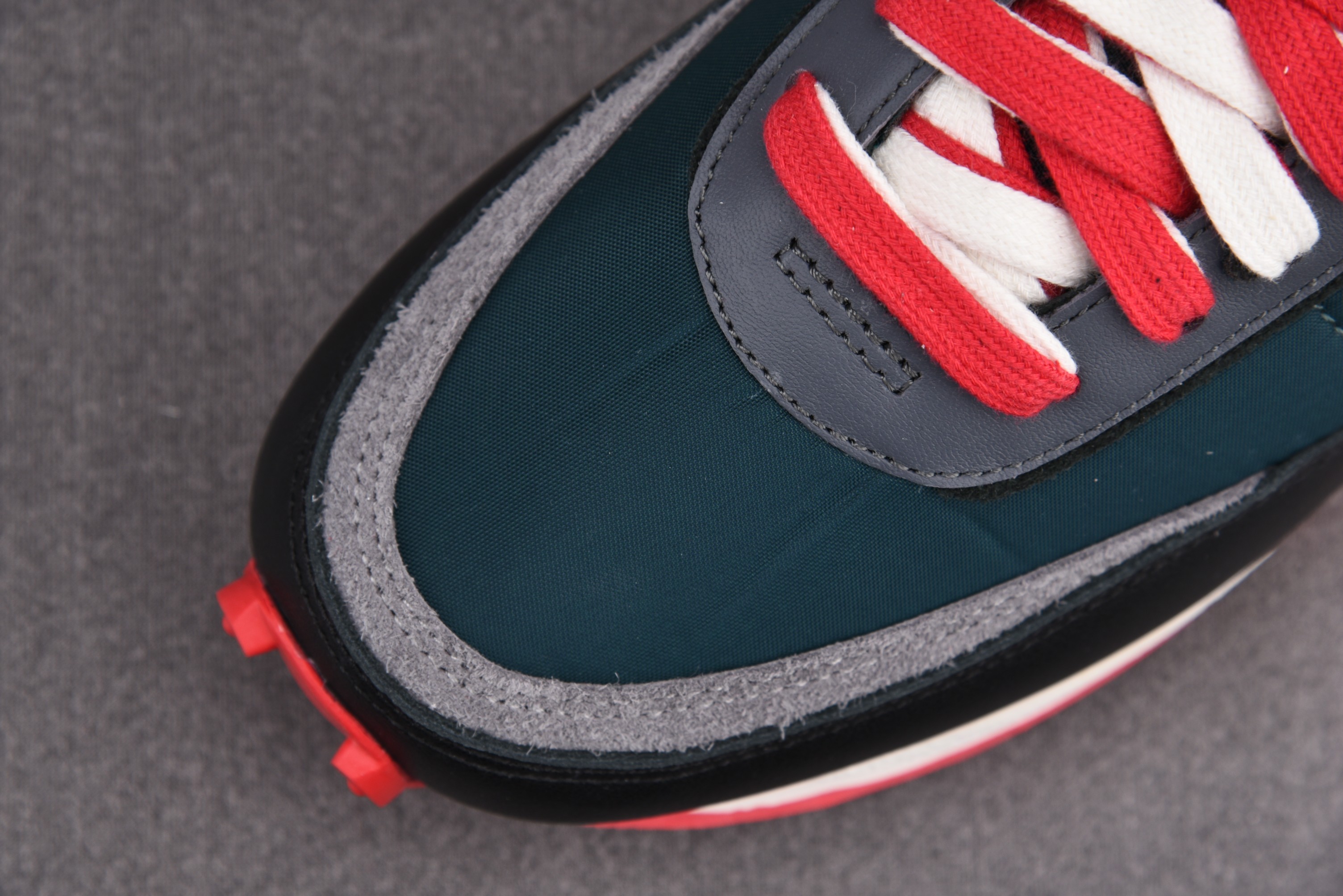 Nike LD Waffle sacai Undercover Midnight Spruce University Red