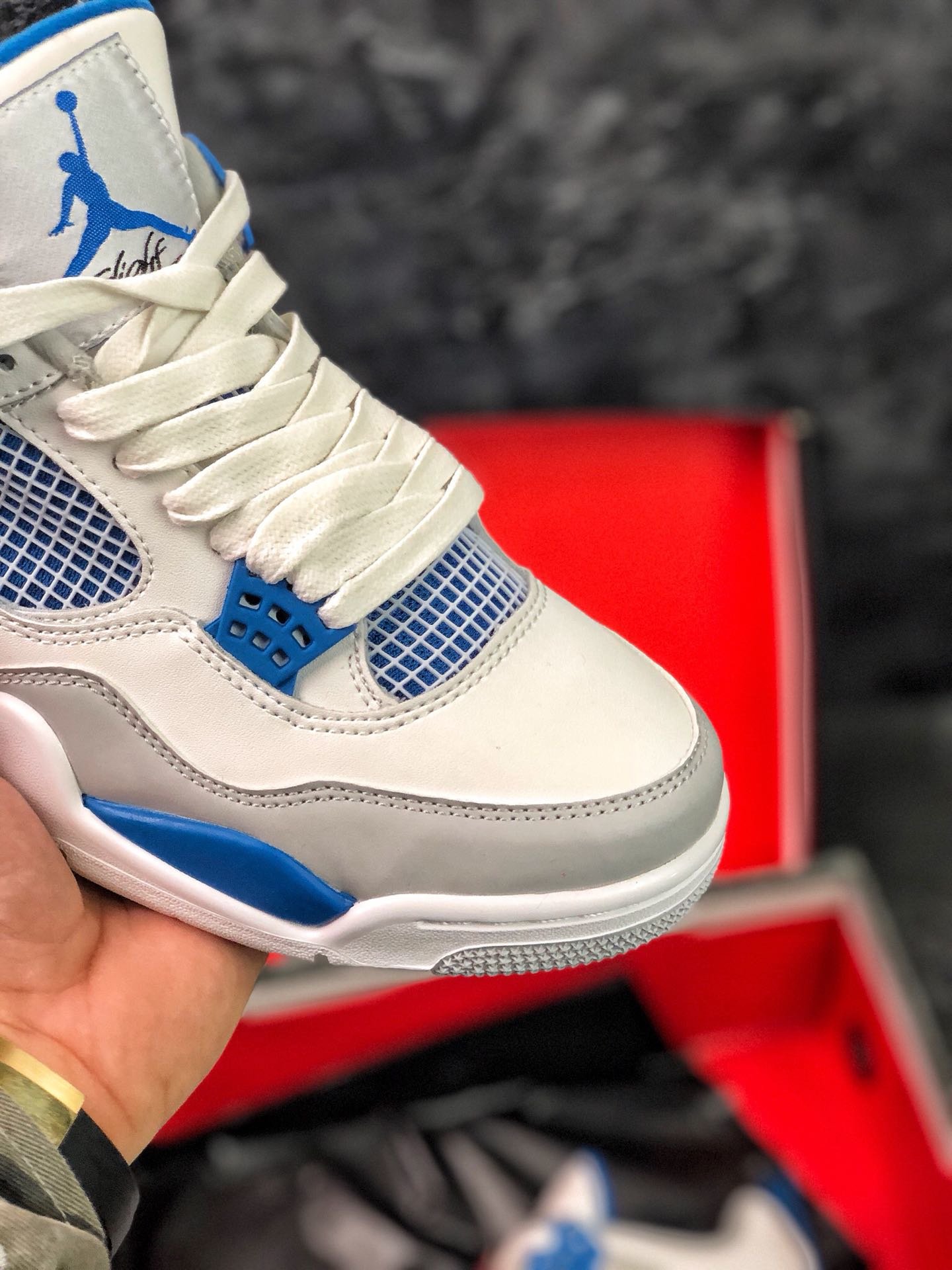 Air Jordan 4 OG Military Blue