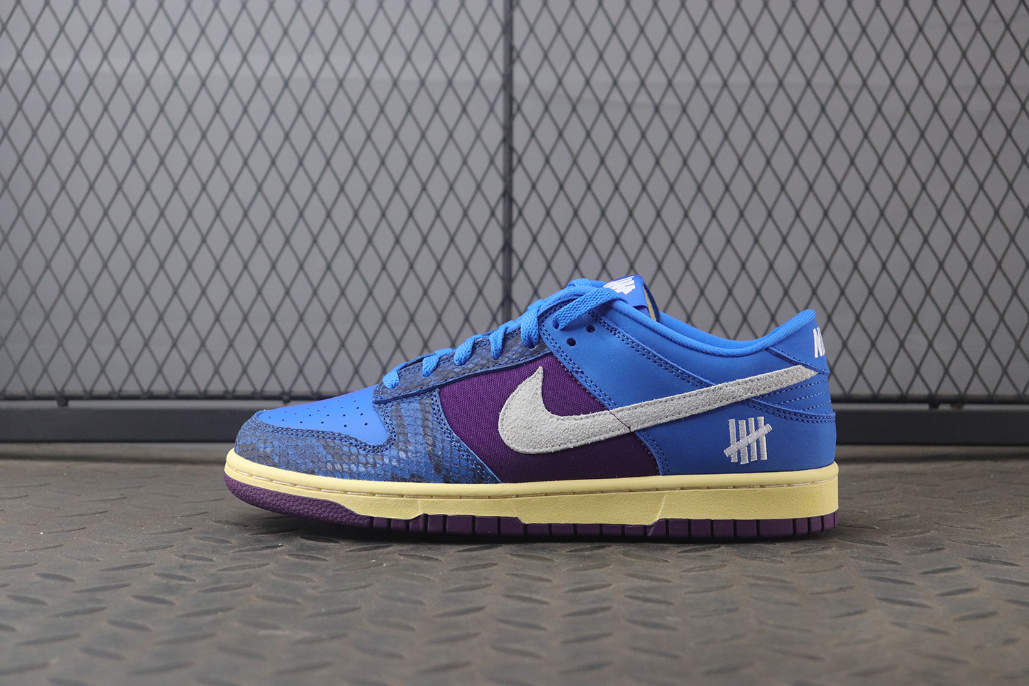 Nike Dunk Low Undefeated 5 On It Dunk vs. AF1