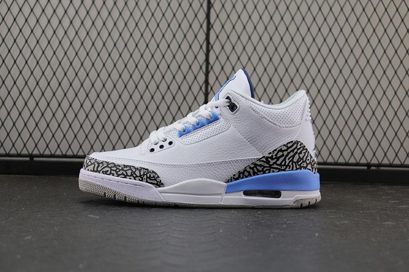 Air Jordan 3 UNC