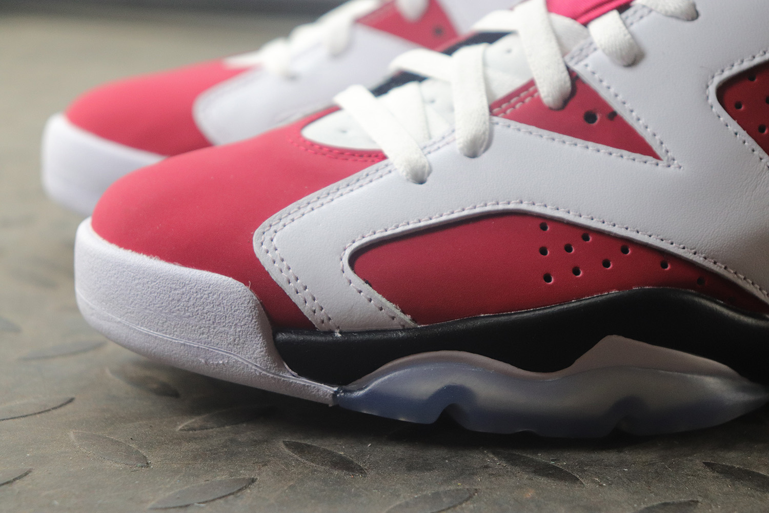 Jordan 6 Retro Carmine (2021)