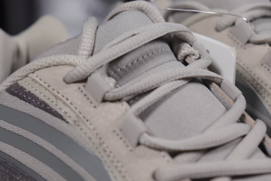 Adidas Yeezy Boost 700 Tephra