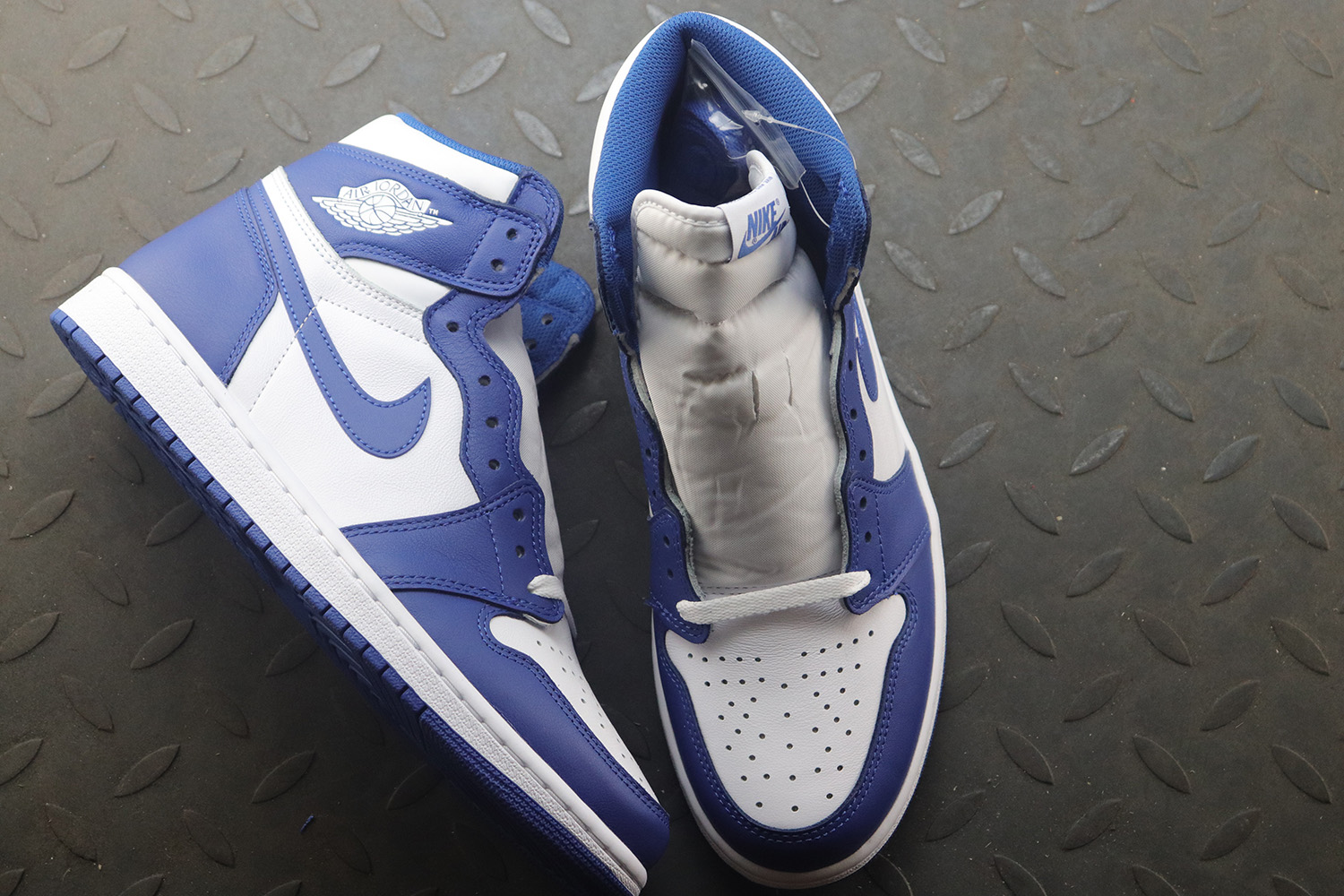 Air Jordan 1 Retro High OG Storm Blue