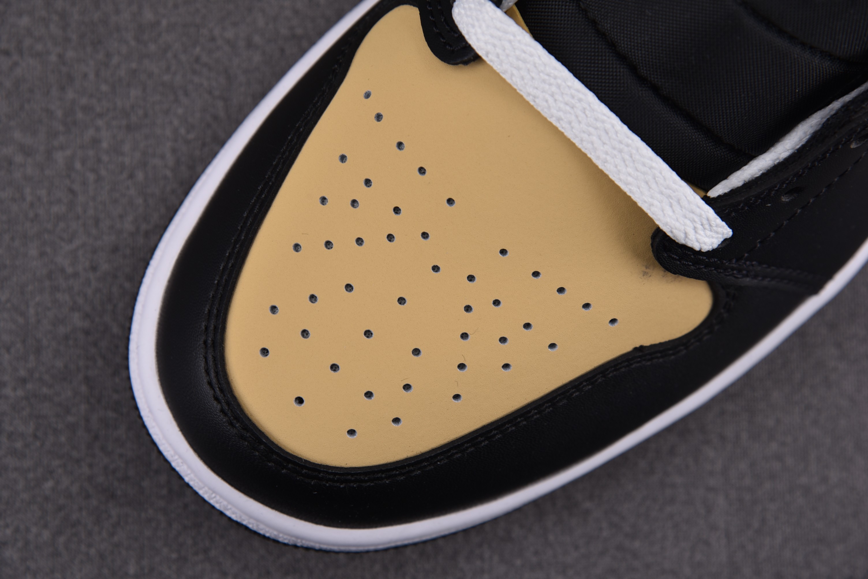 Air Jordan 1 Mid Tartan Swoosh