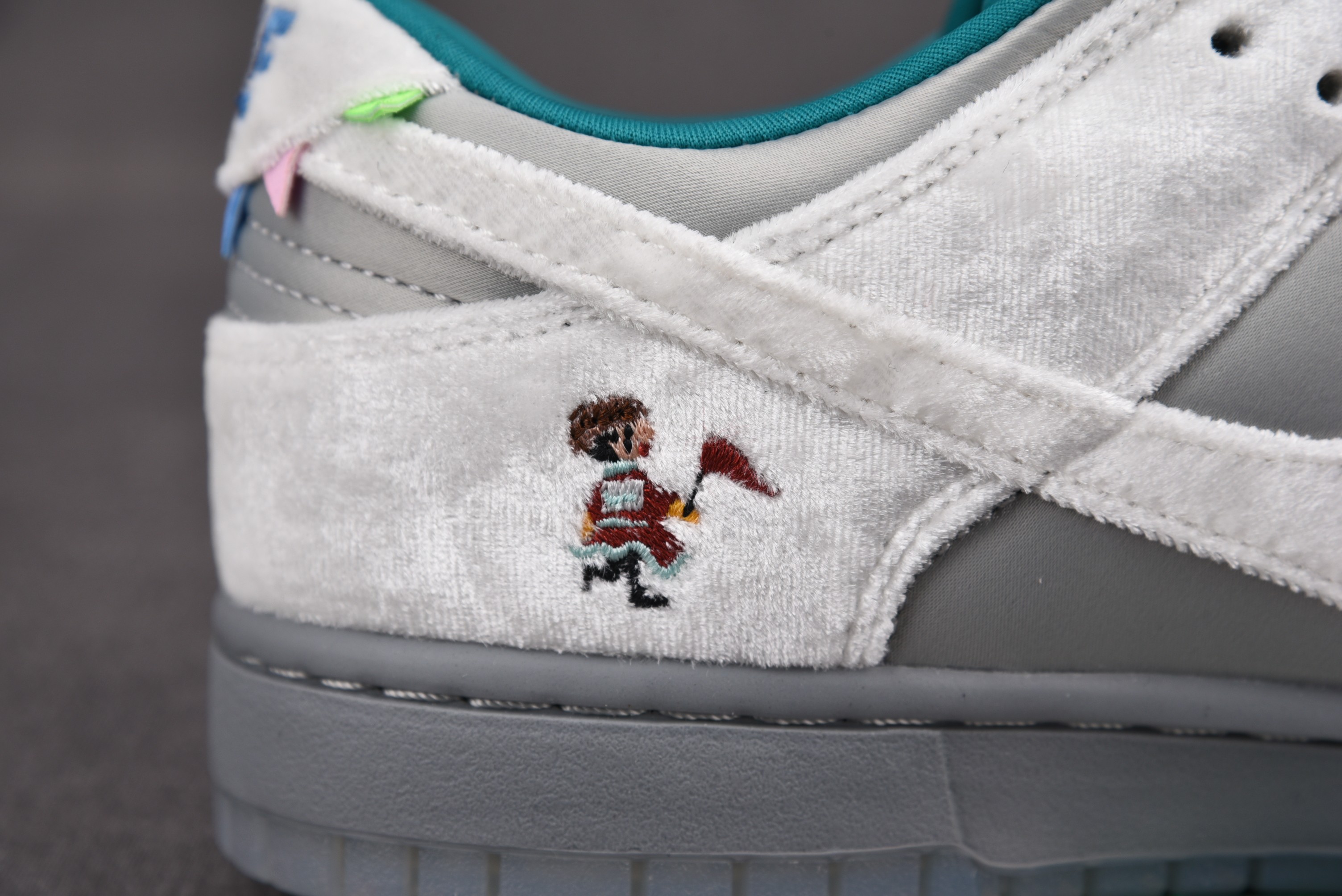 Nike Dunk Low Ice (Women Size!!)