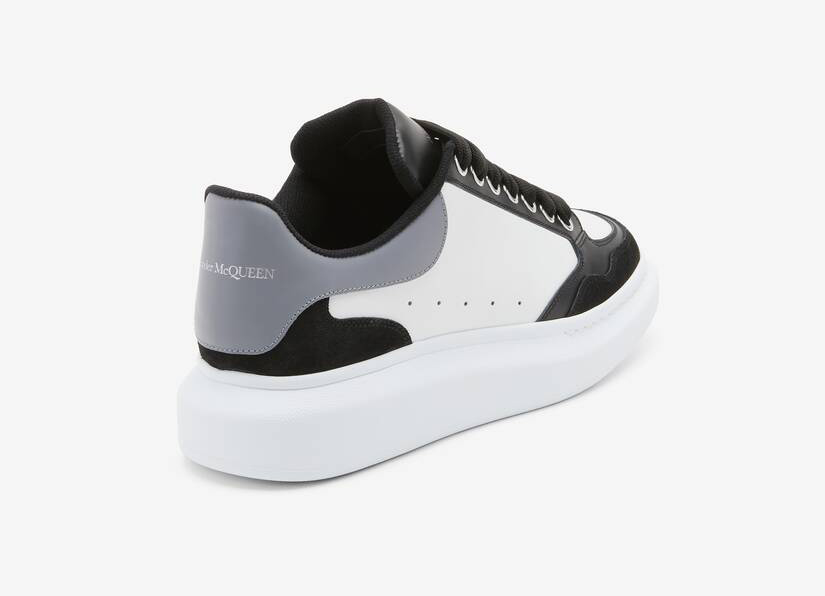 Alexander McQueen Men's Oversized Sneaker in Black/white/grey