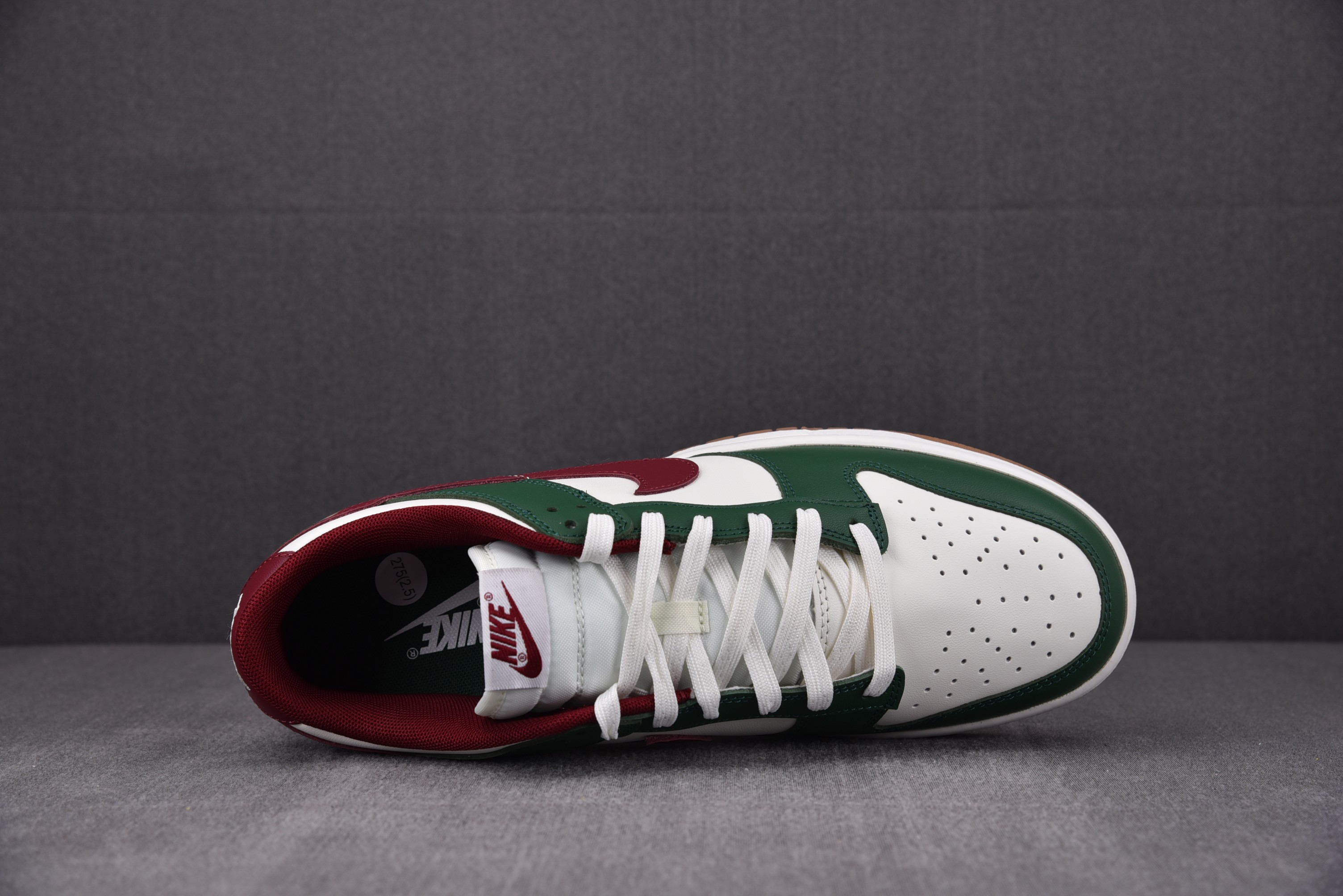 Nike Dunk Low Gorge Green Team Red