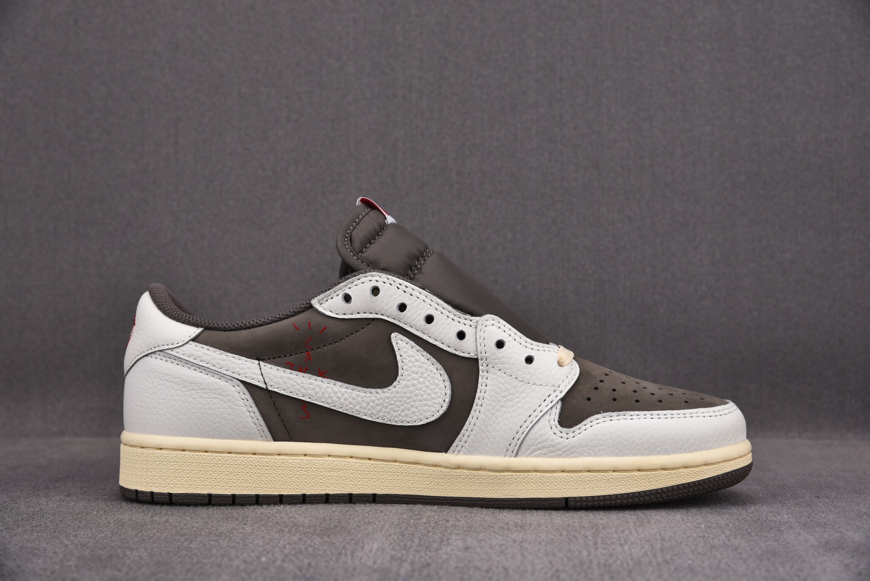Jordan 1 Retro Low OG SP Travis Scott Reverse Mocha