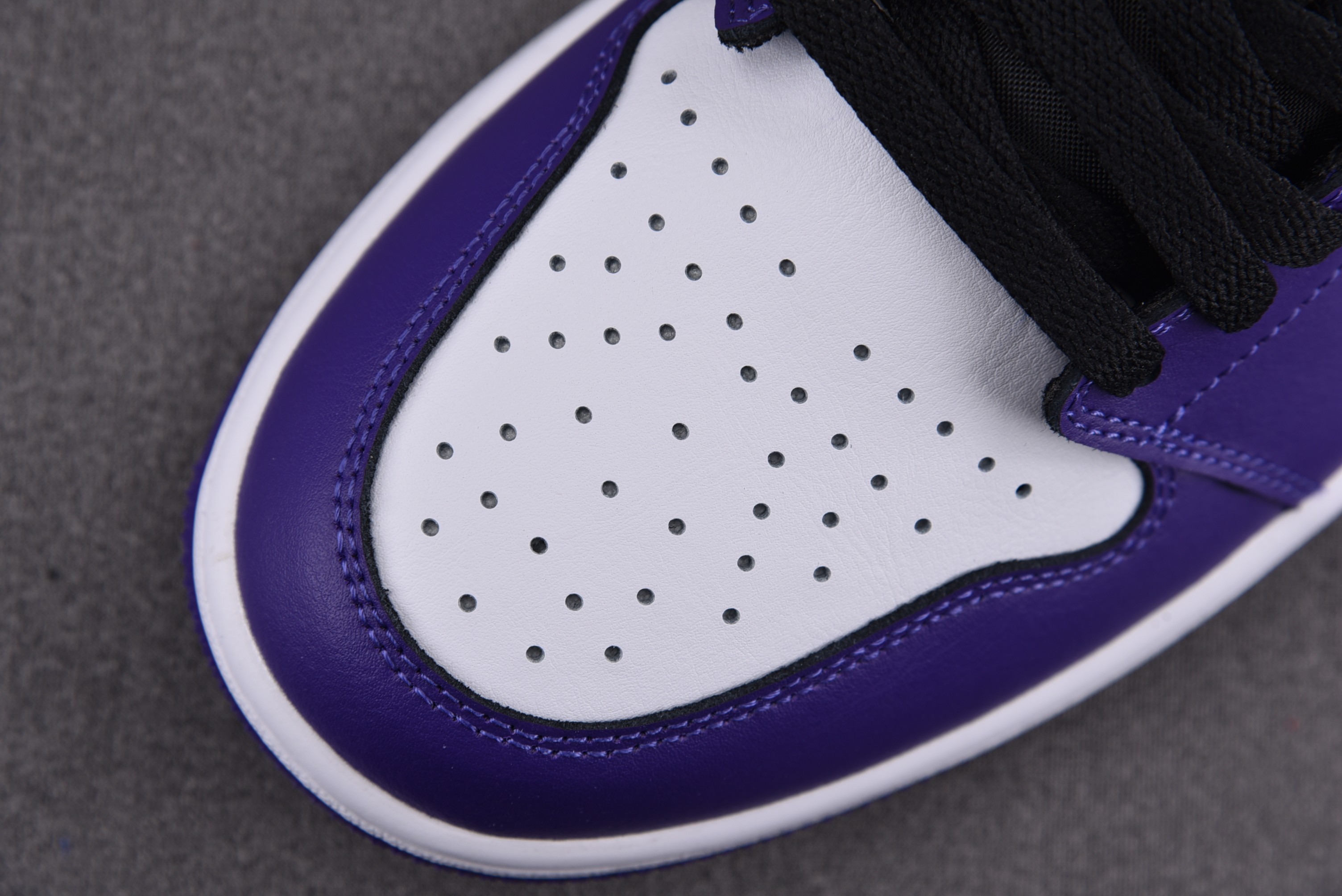 Jordan 1 Retro Low Golf Court Purple