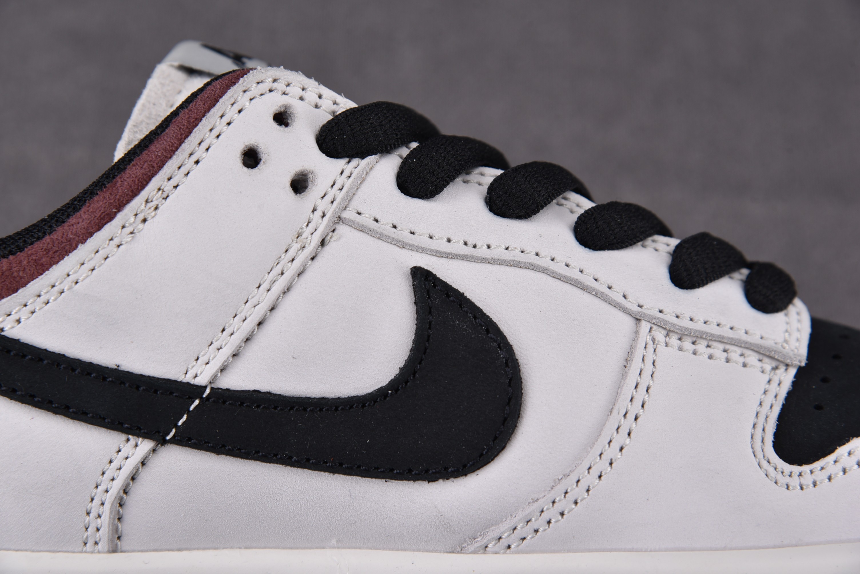 Nike SB Dunk Low INITIAL D/Toyota AE86