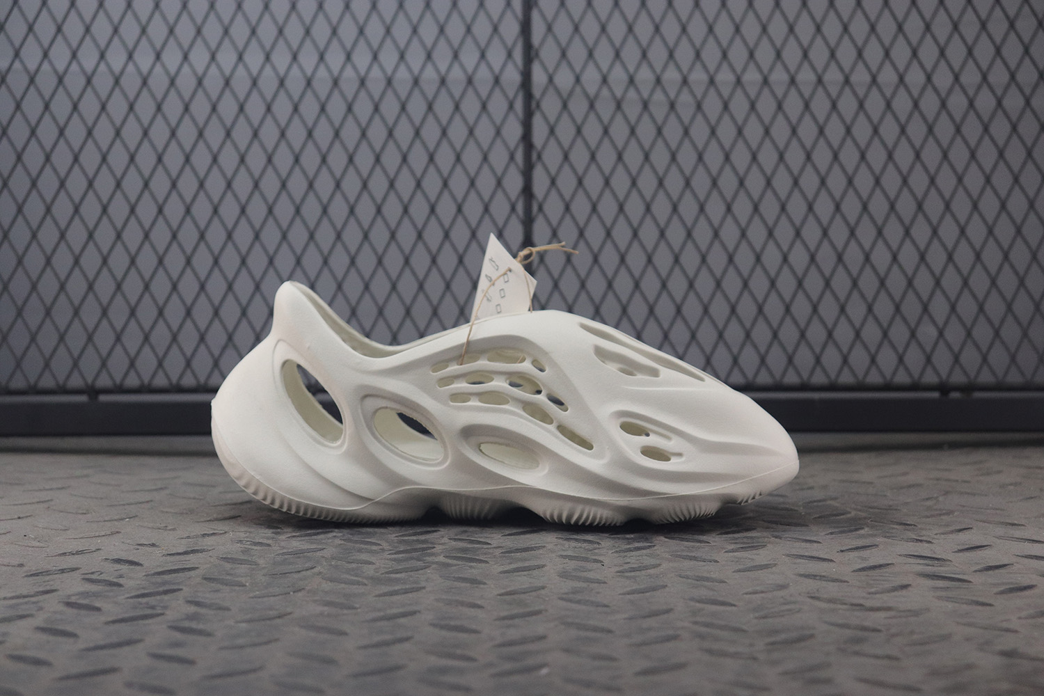 adidas Yeezy Foam RNNR Sand (One Size Smaller!!)