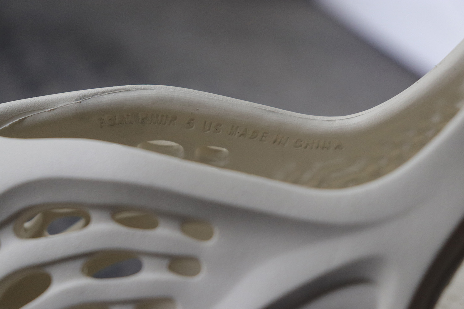 adidas Yeezy Foam RNNR Ararat (One Size Smaller!!)