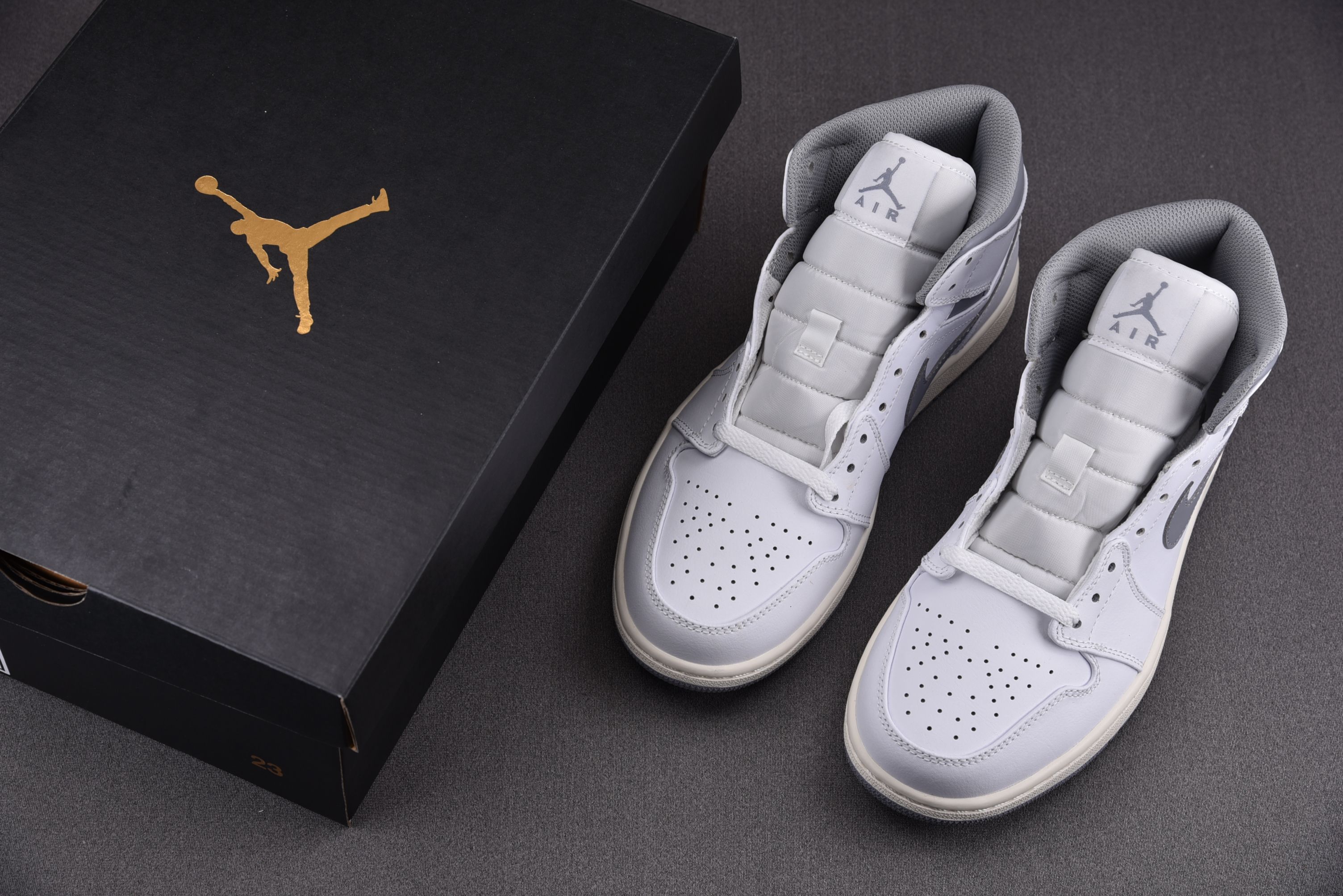 Air Jordan 1 Mid Neutral Grey