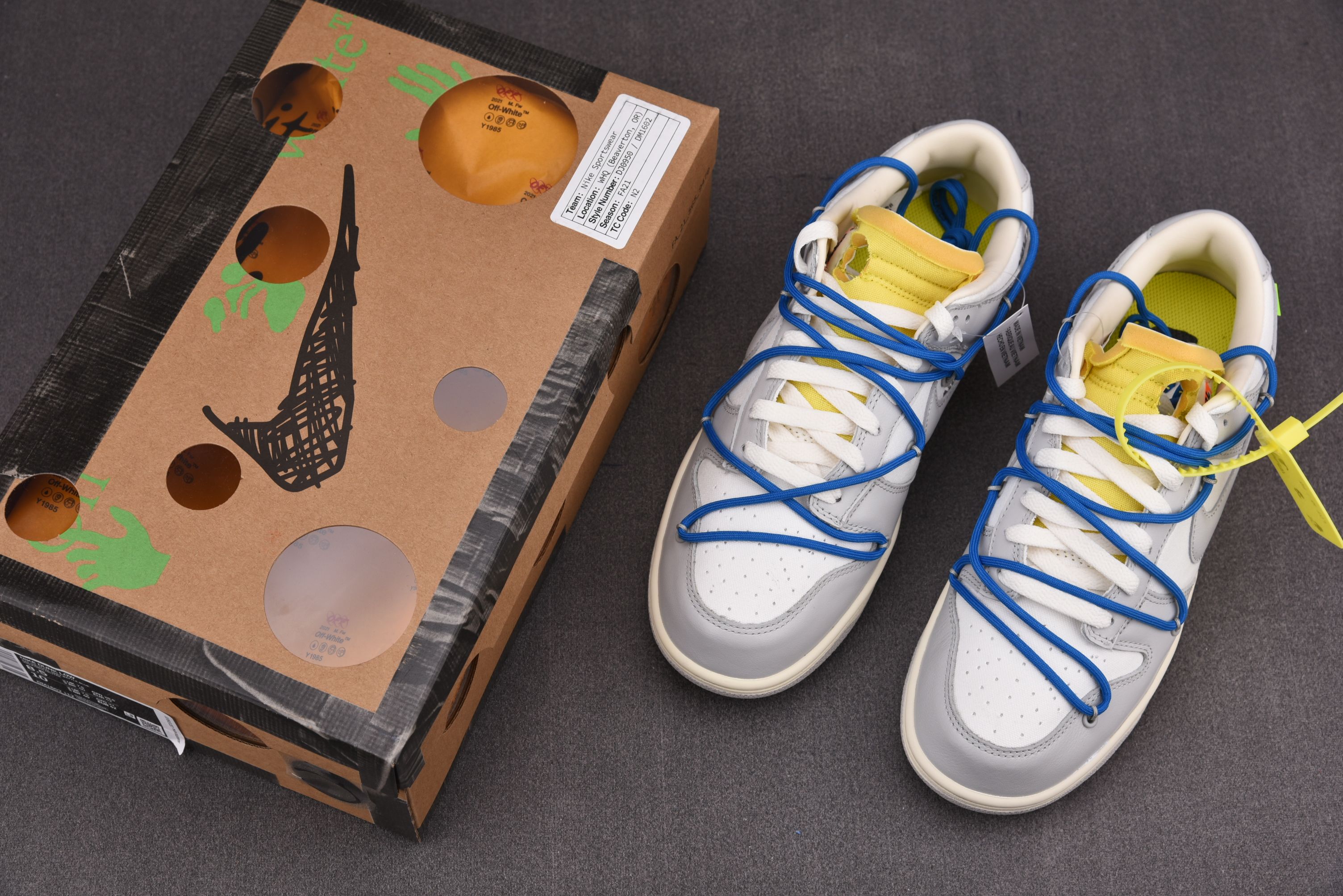 Nike Dunk Low   Lot 10