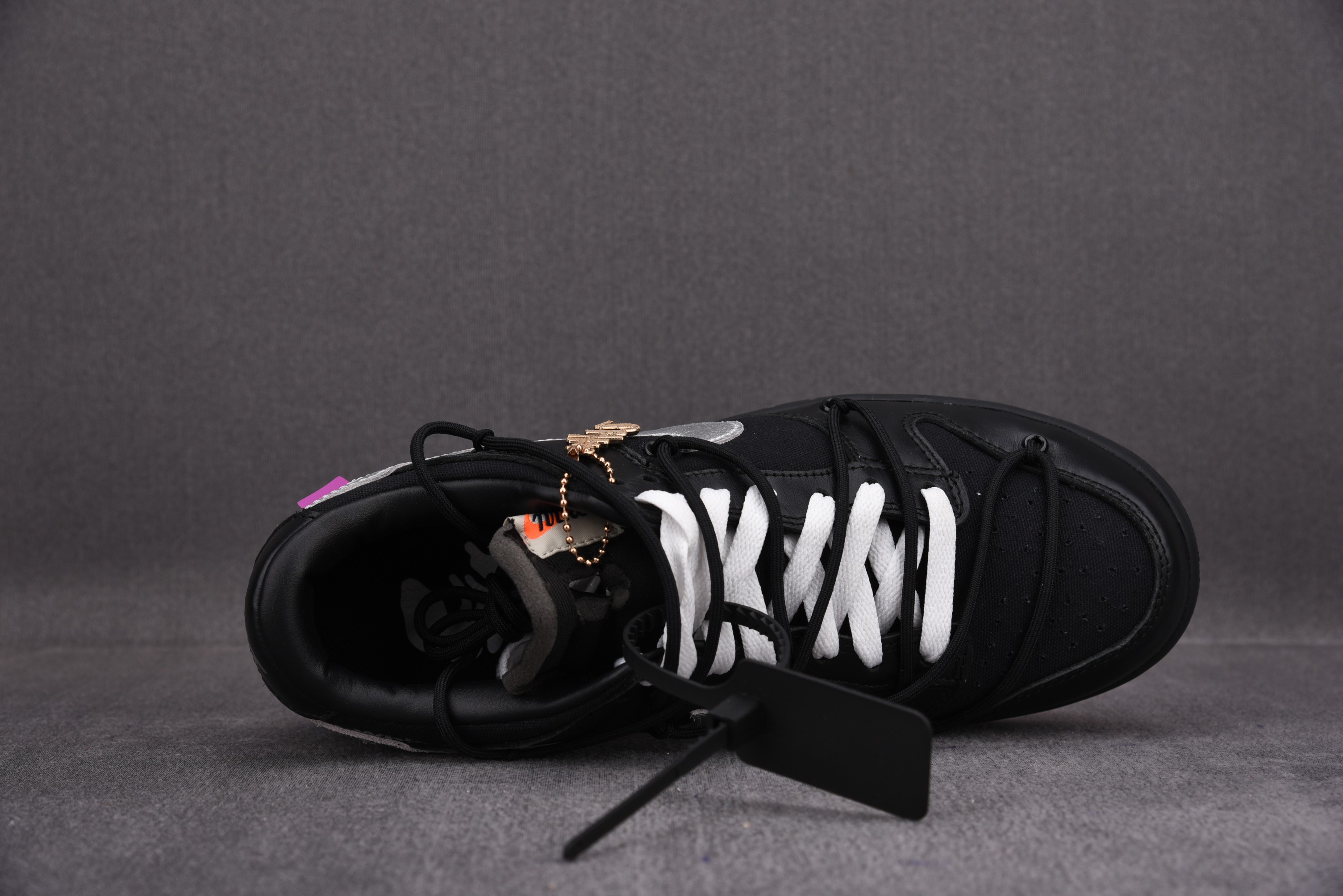 Nike Dunk Low   Lot 50