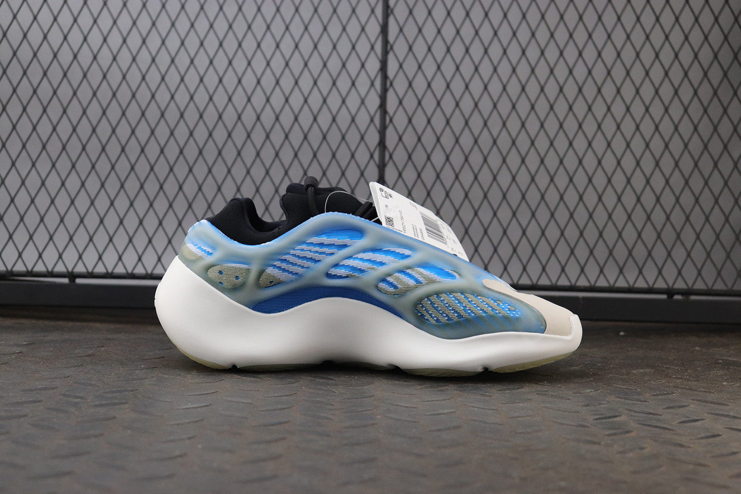 Yeezy 700 V3 Arzareth