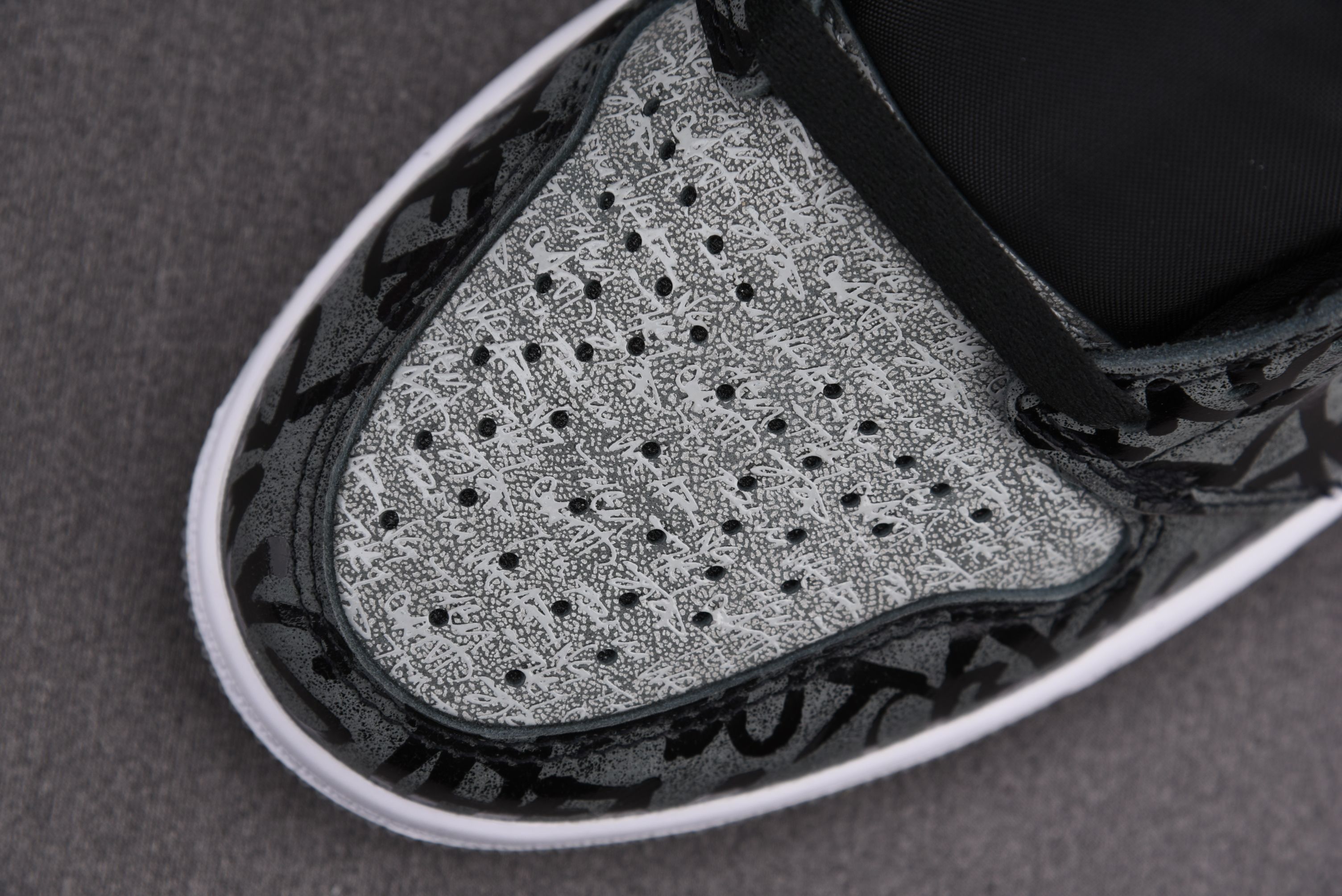 Jordan 1 Retro High OG Rebellionaire