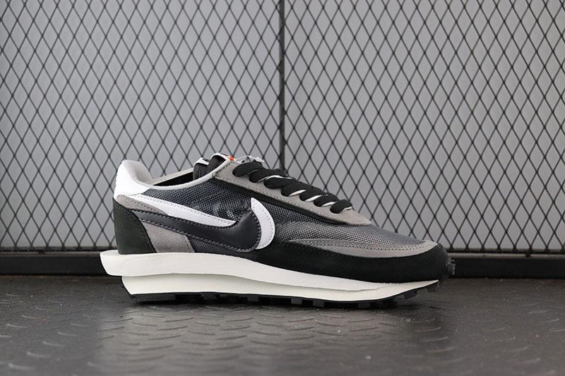 Nike LD Waffle Sacai Dark Grey