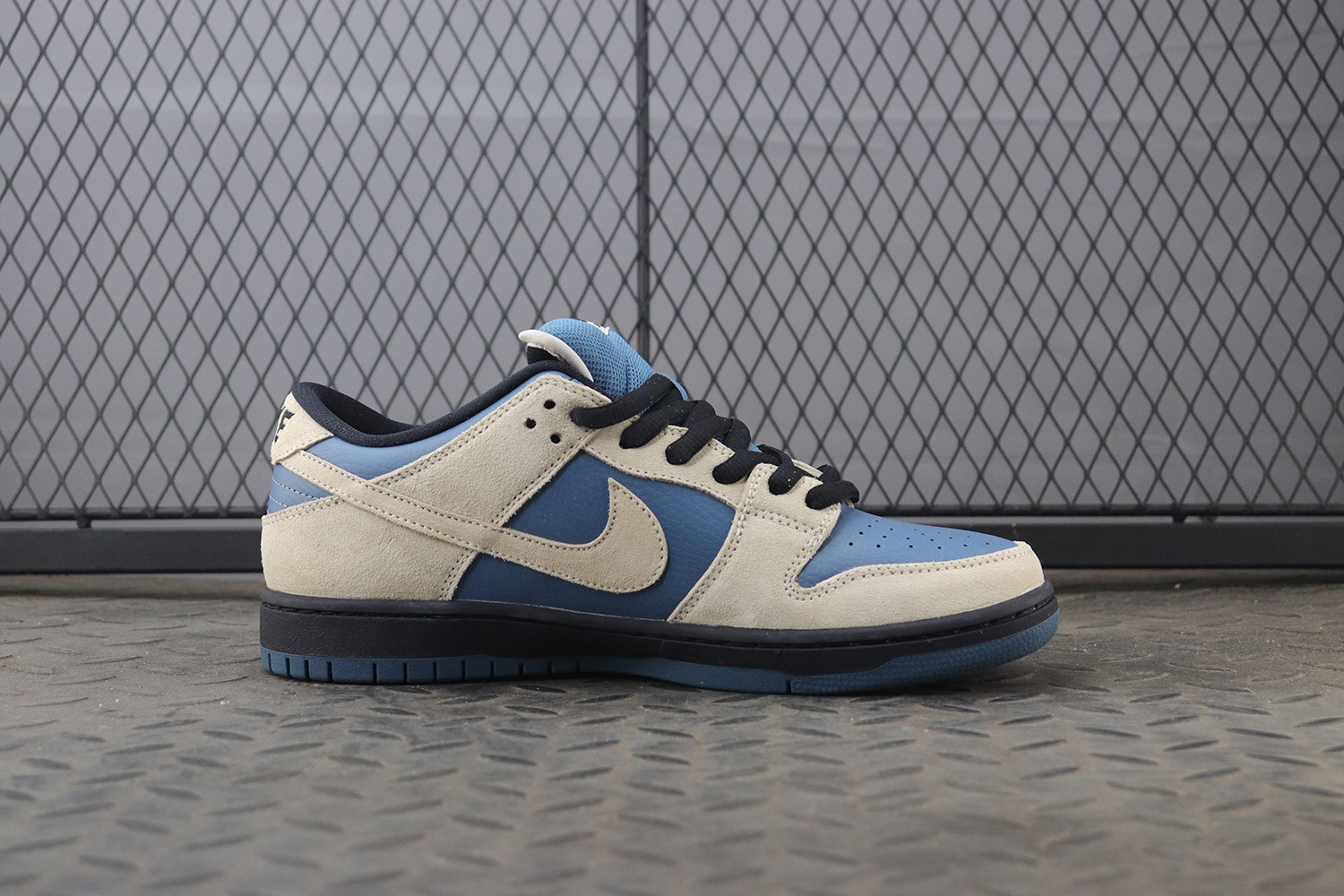 Nike SB Dunk Low Pro Thunderstorm
