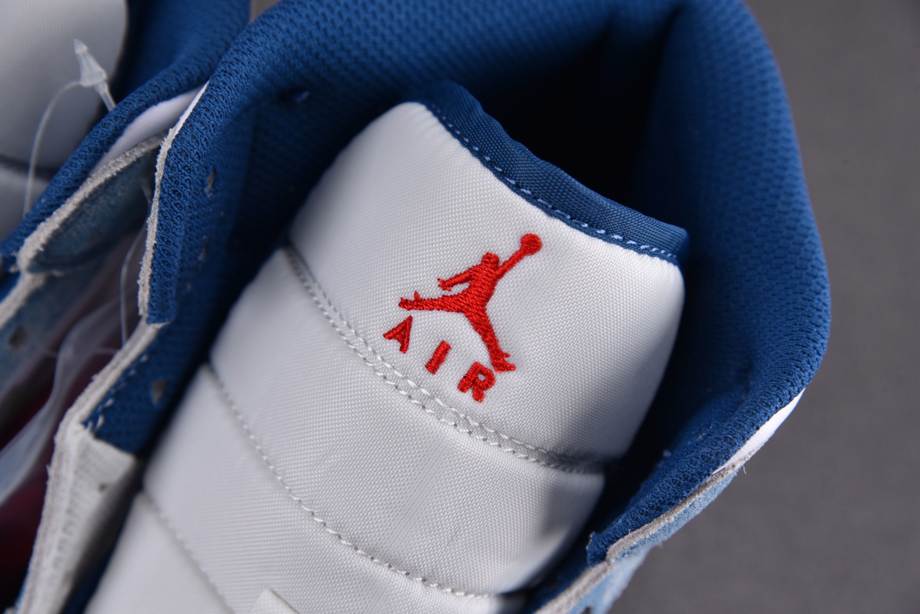 Jordan 1 Mid French Blue Fire Red