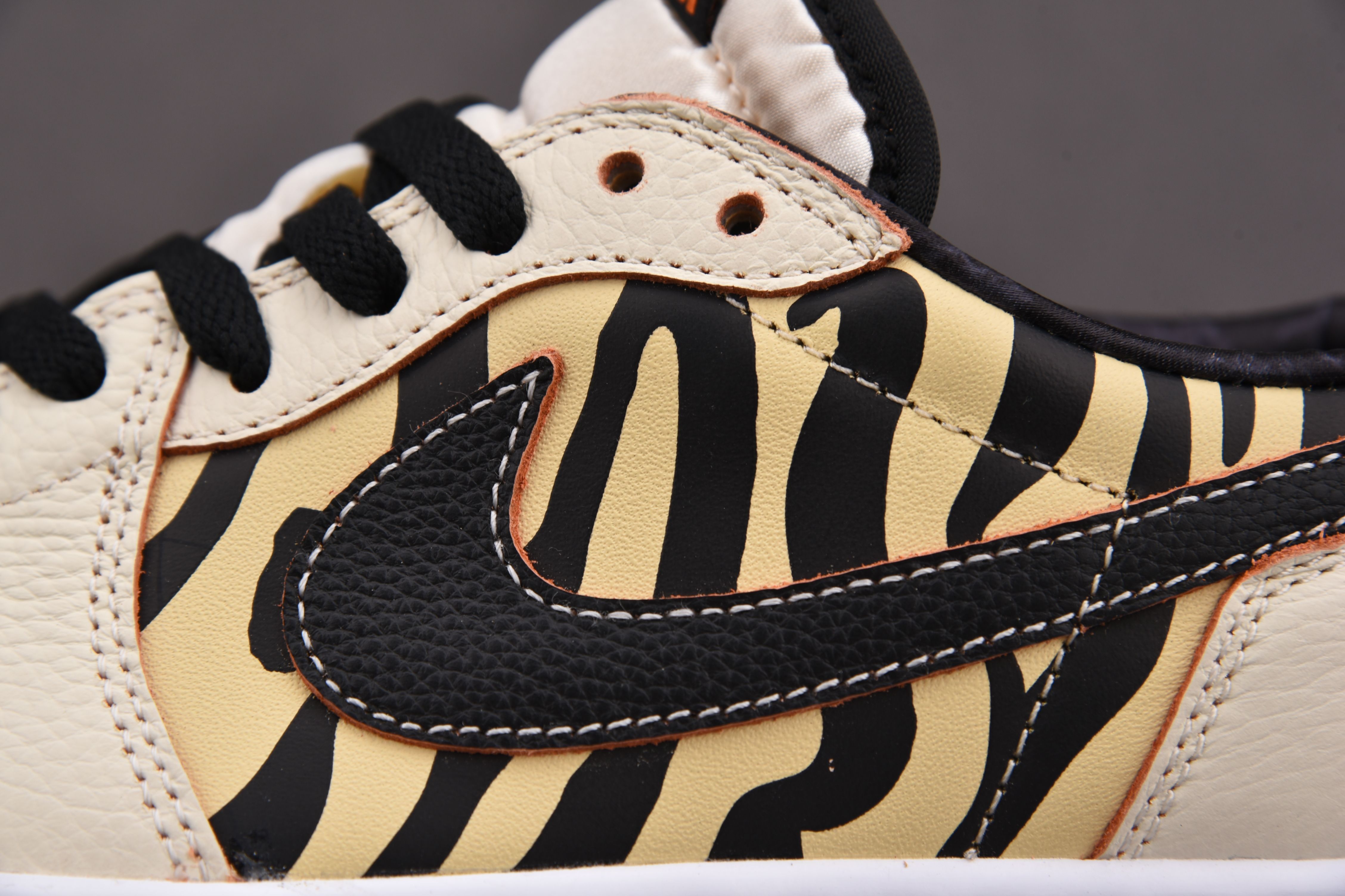 Jordan 1 Low OG Year of the Tiger