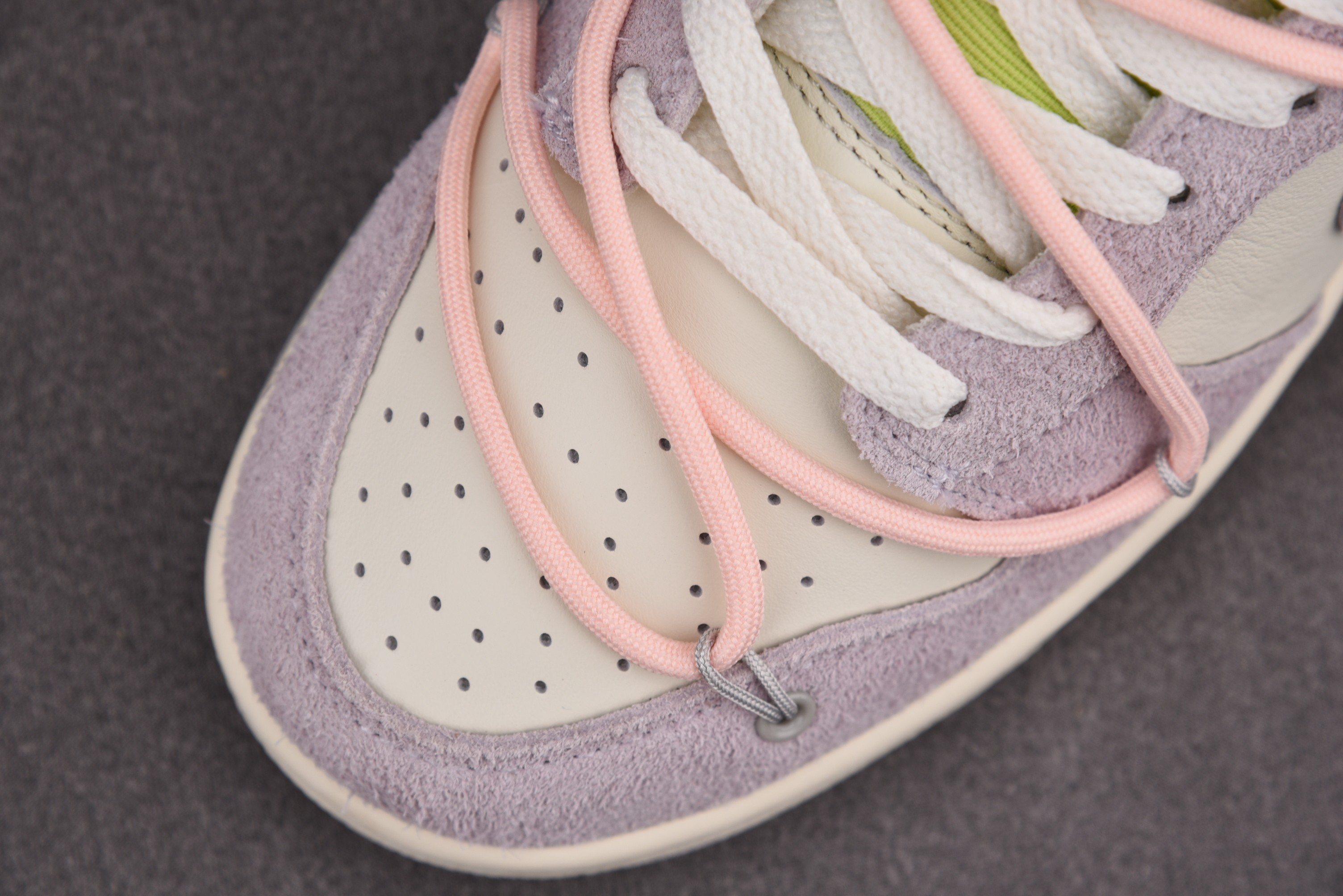 Nike Dunk Low   Lot 12