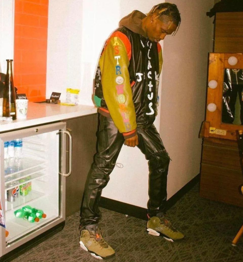 Jordan 6 x Travis Scott