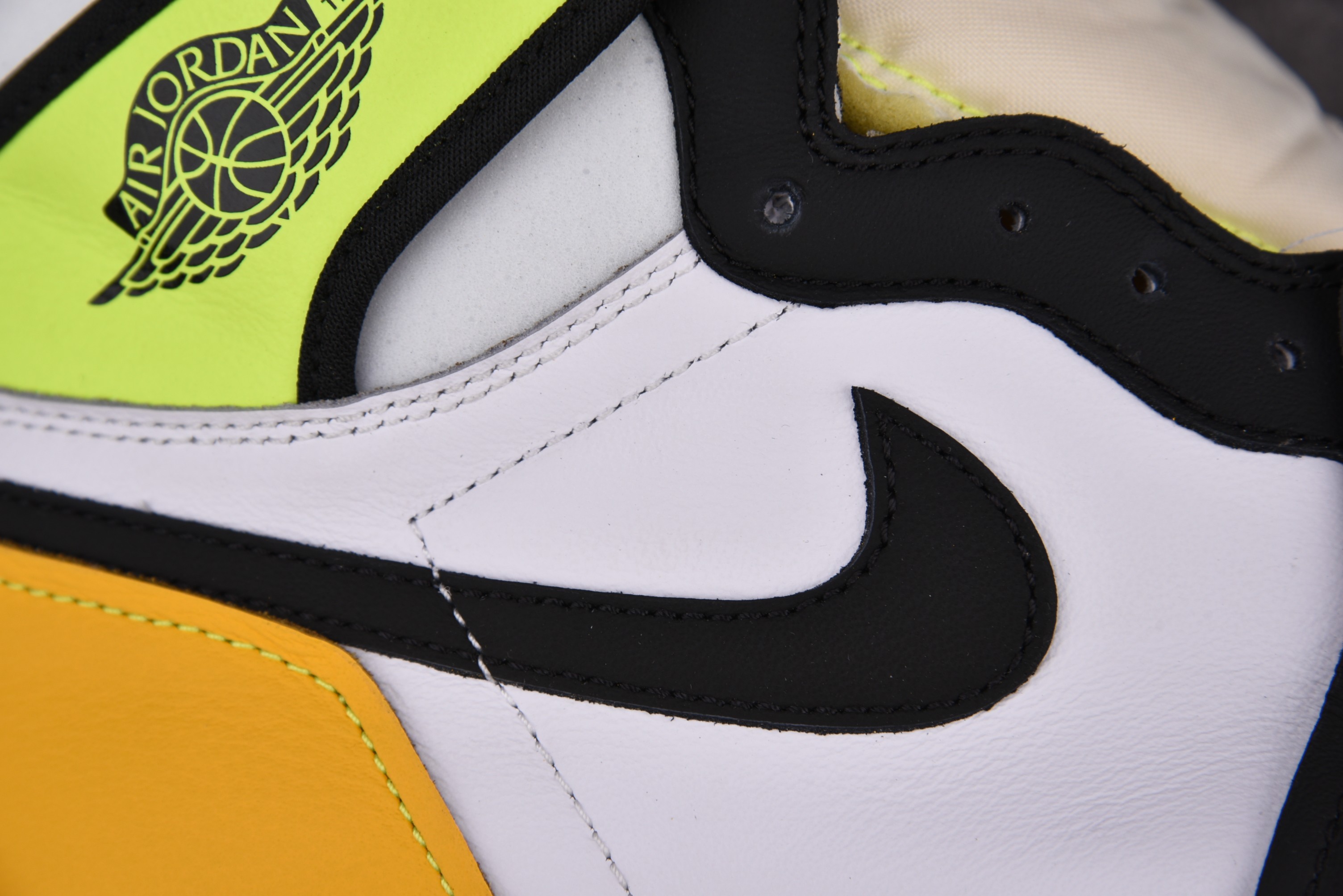 Jordan 1 Retro High White Black Volt University Gold