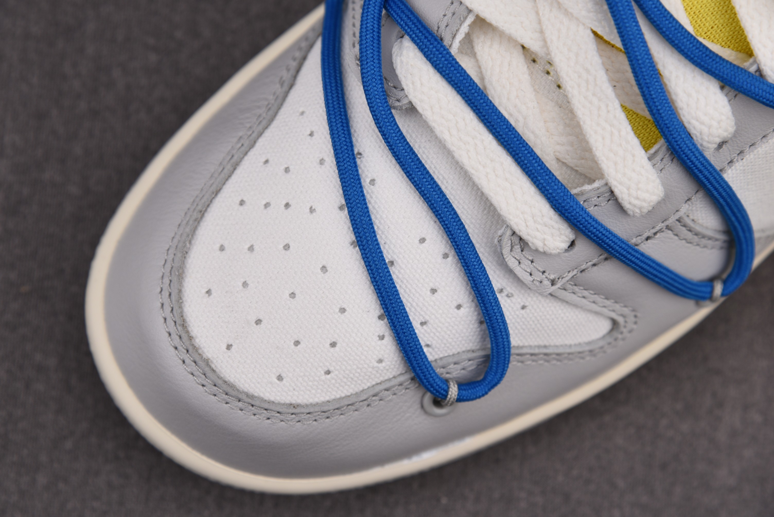 Nike Dunk Low   Lot 10