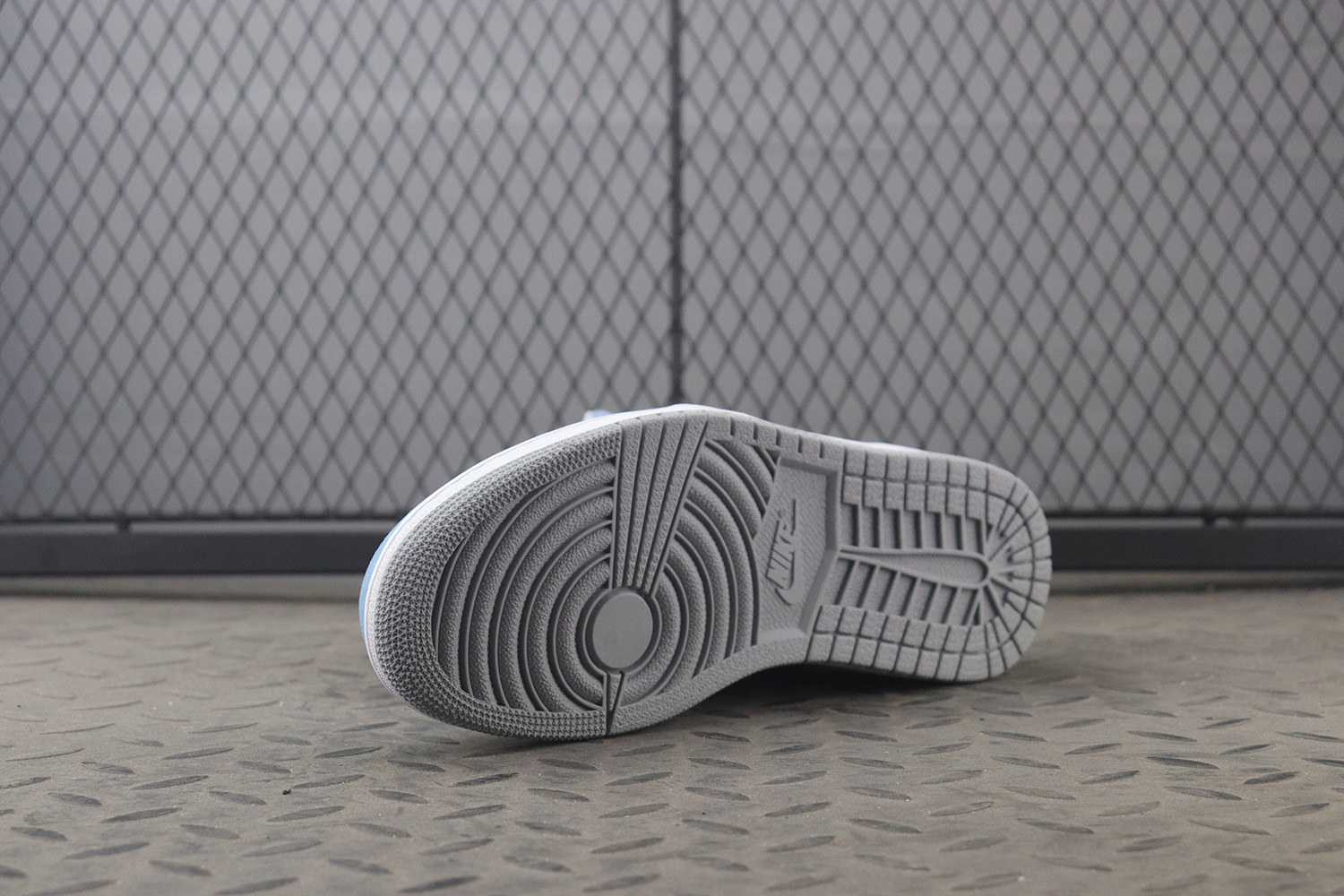 Jordan 1 Retro High OG Hyper Royal