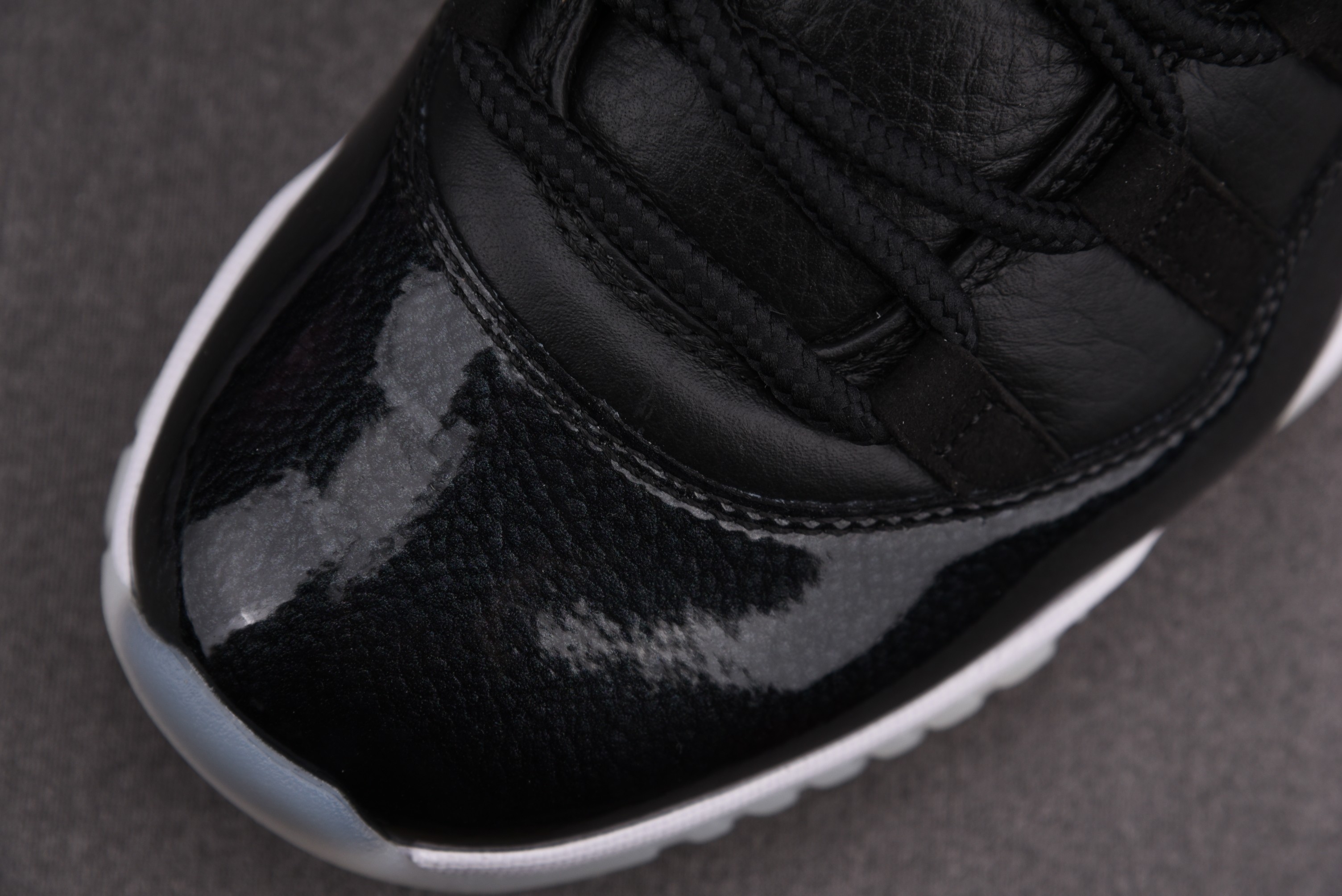 Air Jordan 11 Low 72-10