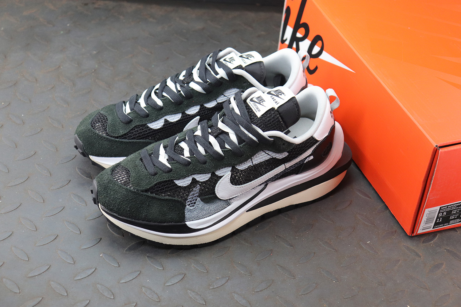 Nike VaporWaffle Sacai Black White