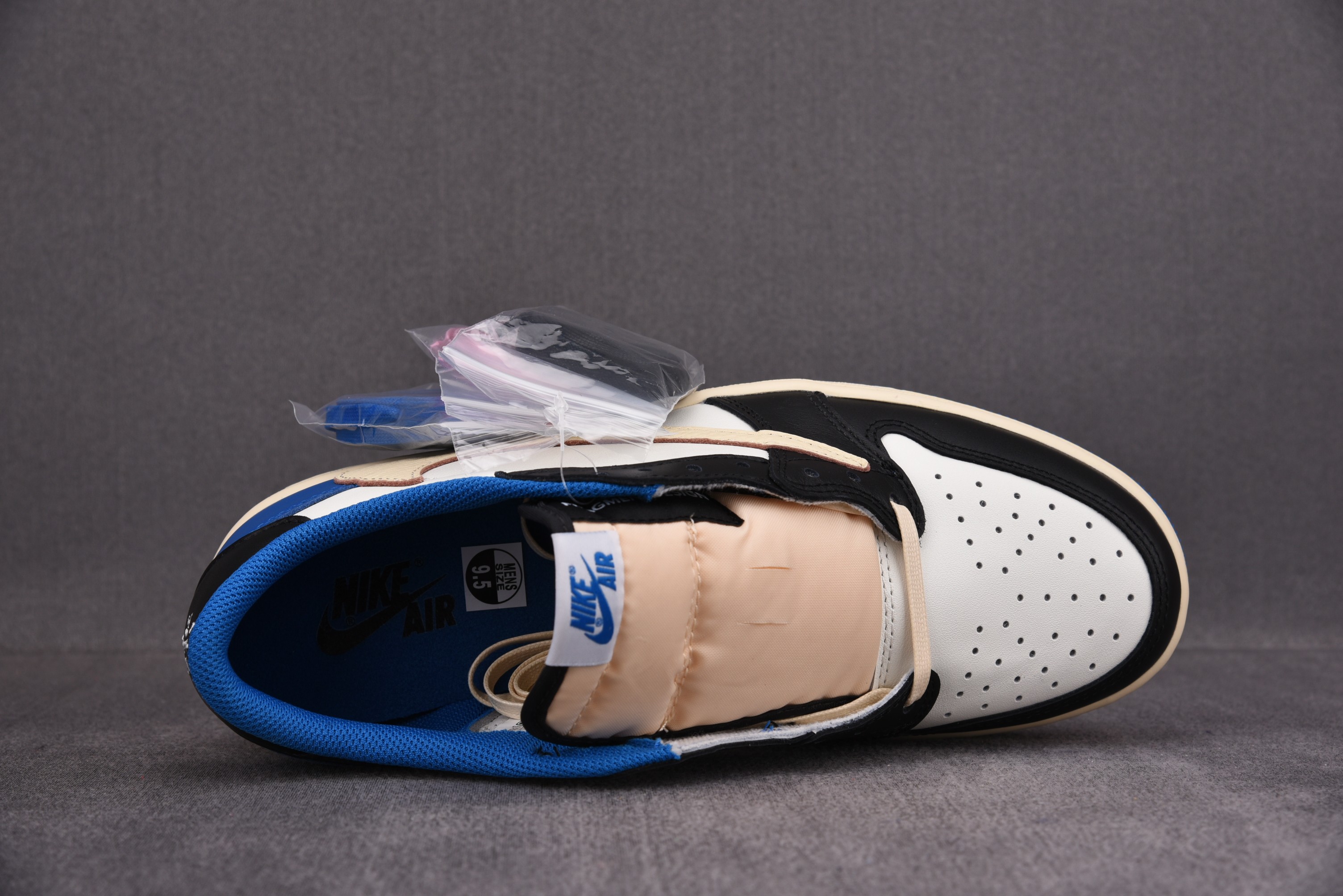 Jordan 1 Low Fragment x Travis Scott