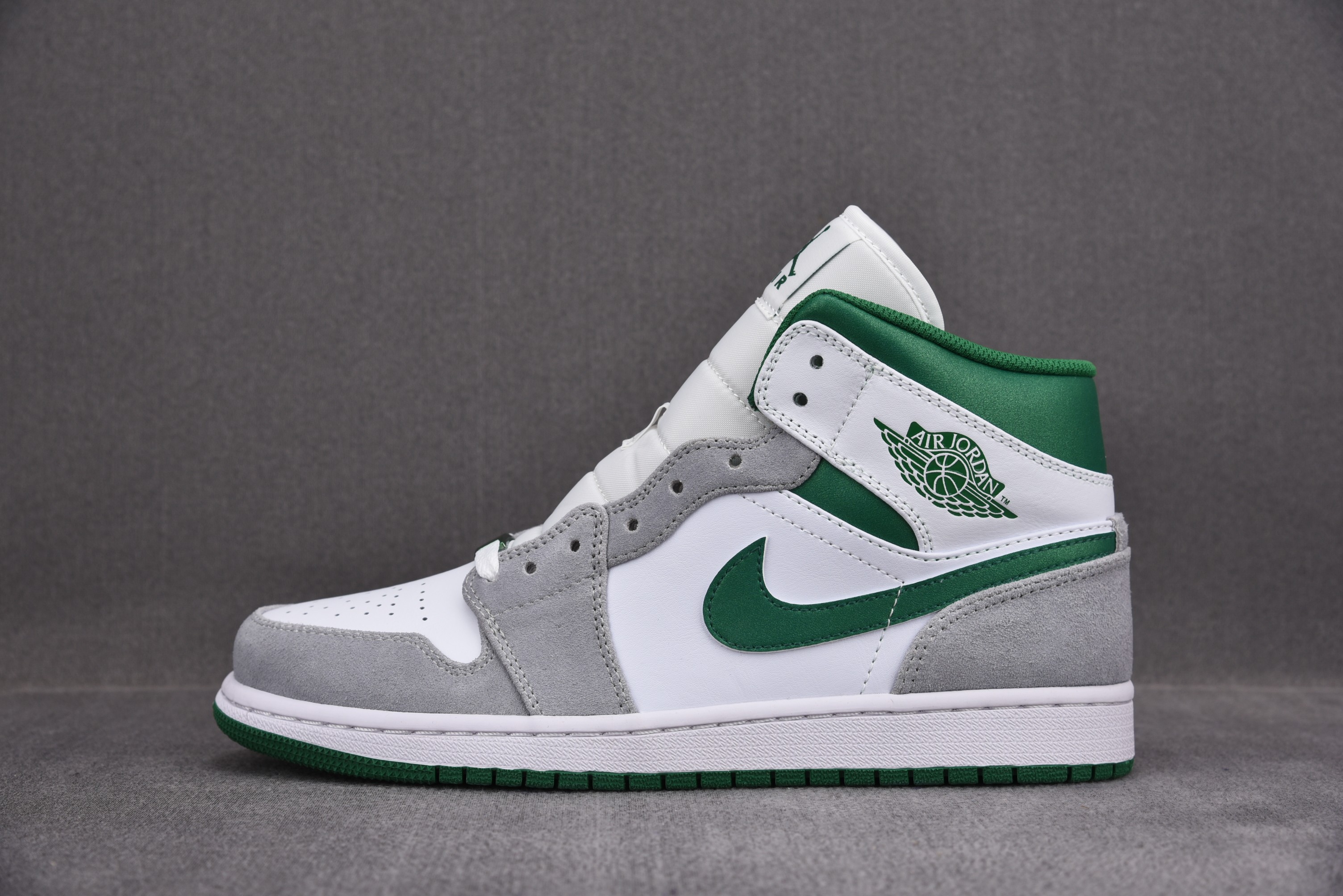 Jordan 1 Mid SE Grey Green