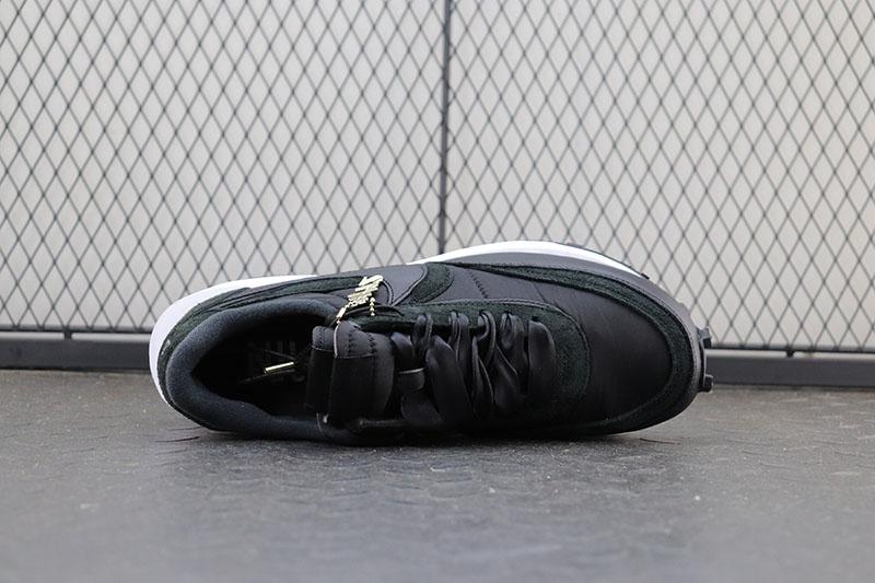 Sacai x Nike LVD Waffle Daybreak 2.0