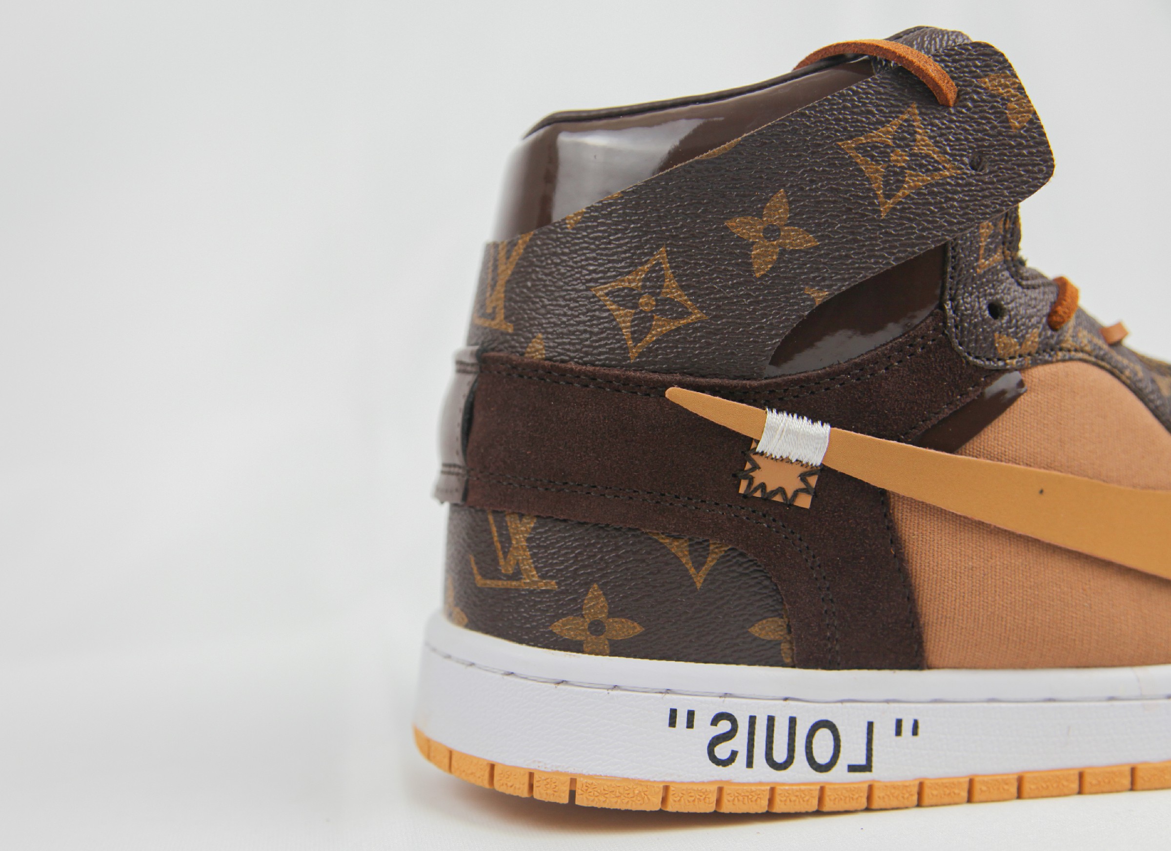 Air Jordan 1 Retro High x Louis Vuitton (Custom)