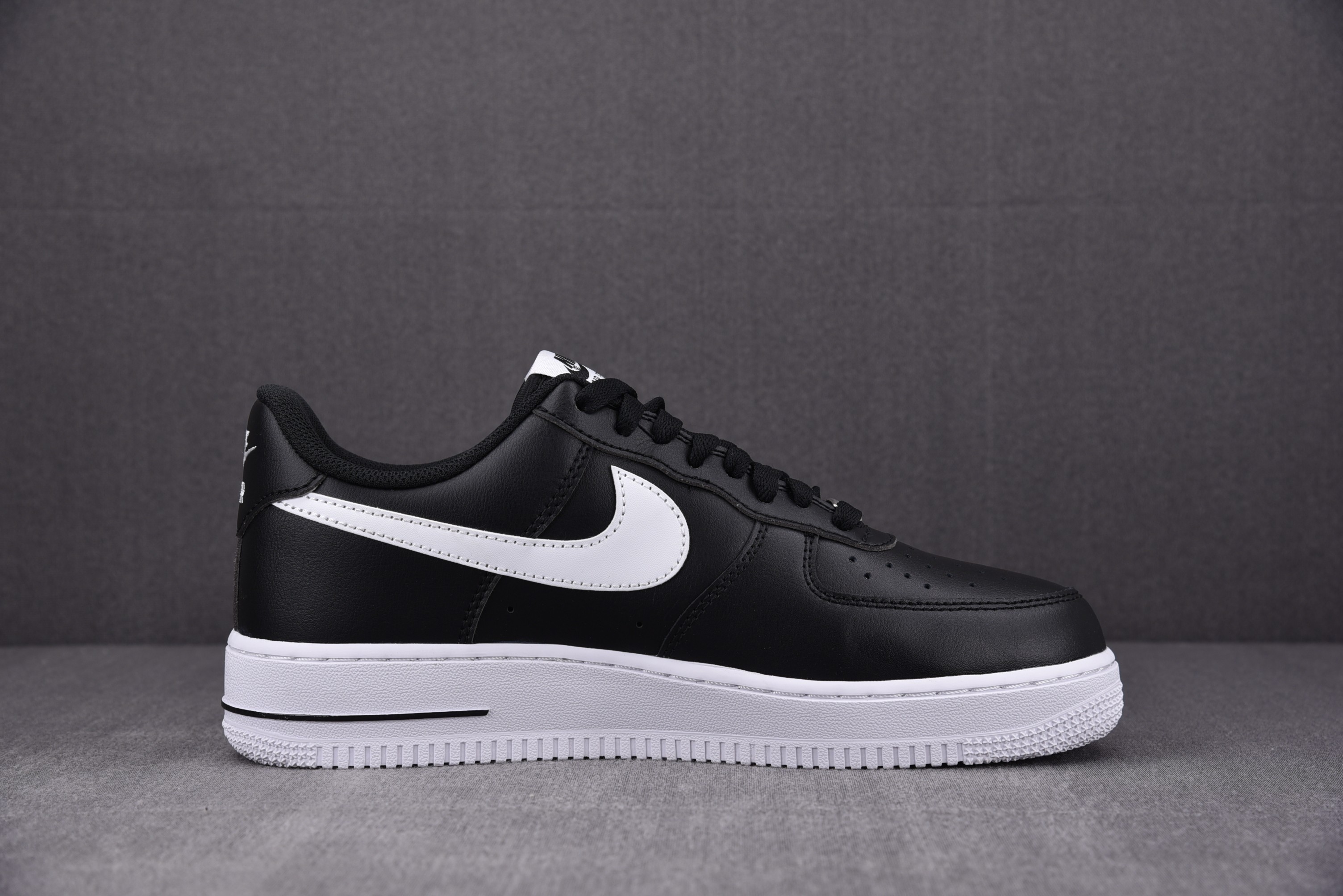 Nike Air Force 1 Low '07 Black