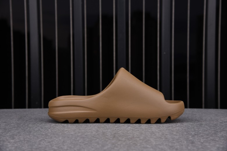 Yeezy Slide Core (One Size Smaller!!)
