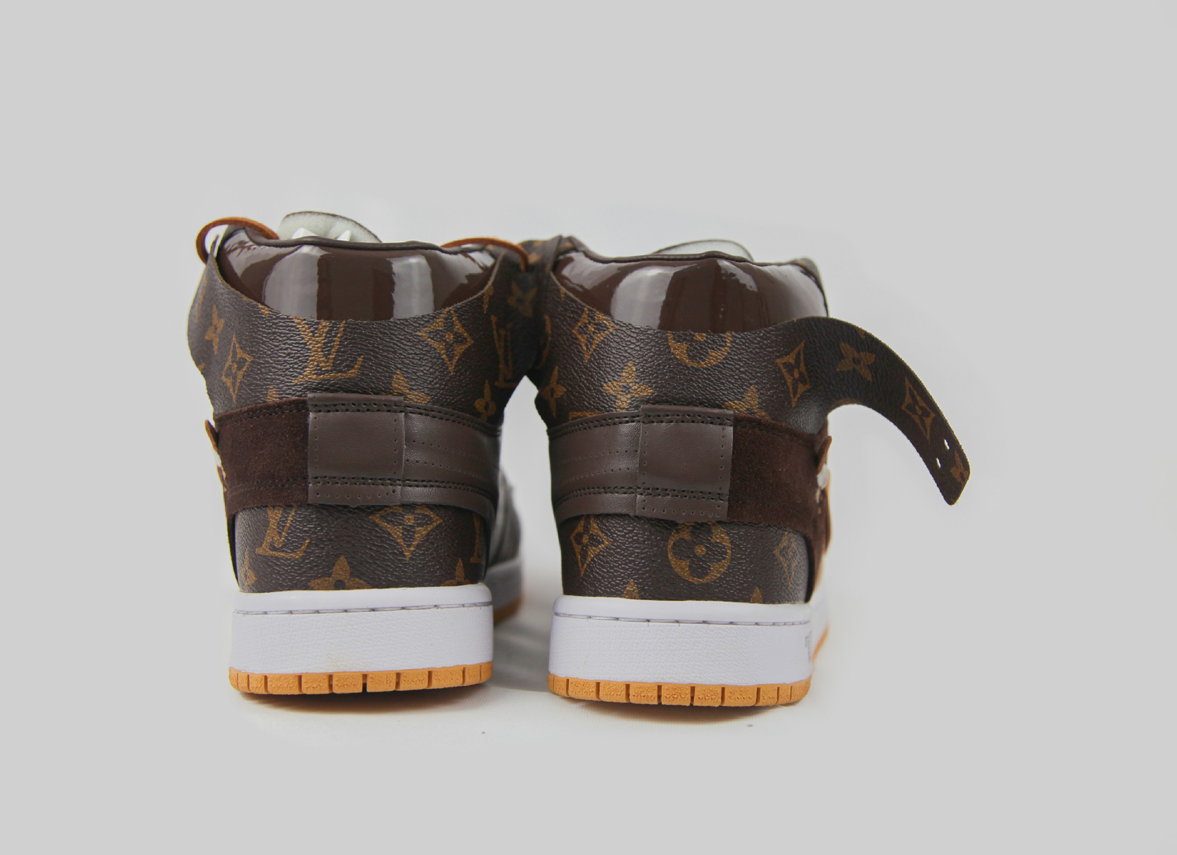 Air Jordan 1 Retro High x Louis Vuitton (Custom)