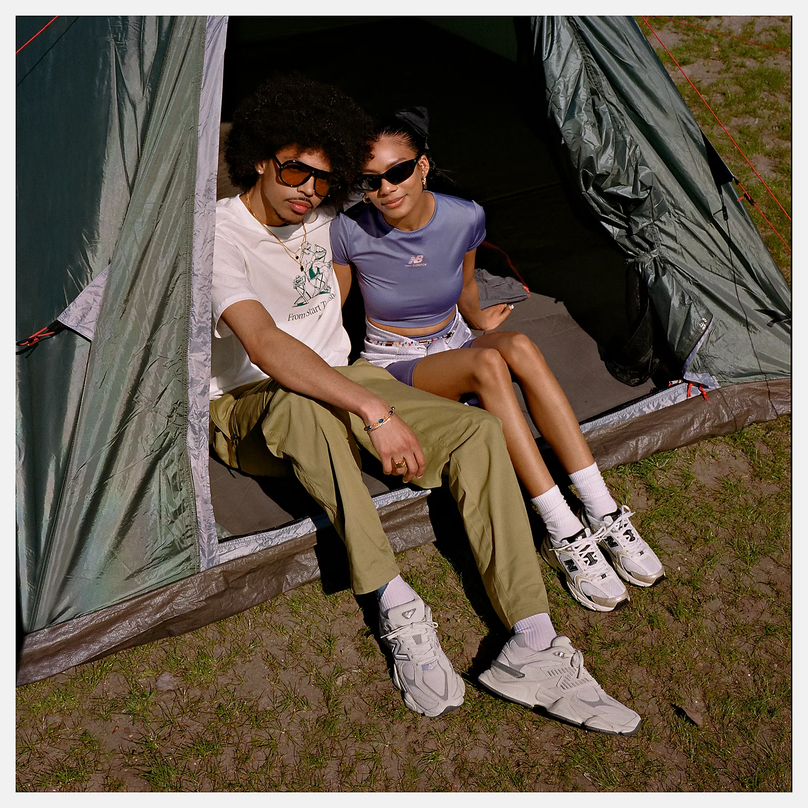 New Balance Unisex 9060 Sneakers -  Men's/Women's Sea Salt with Concrete and Silver Metallic