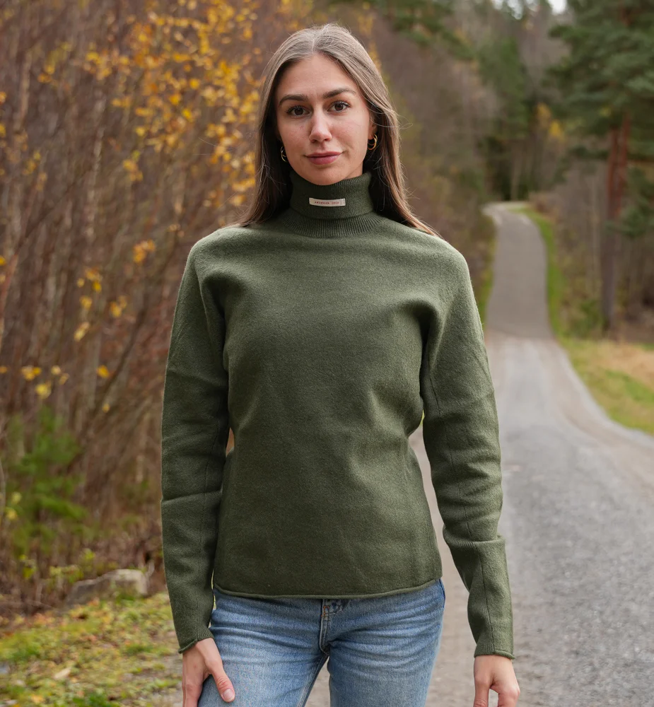 Amundsen Sports Boiled Turtle Neck Womens Earth