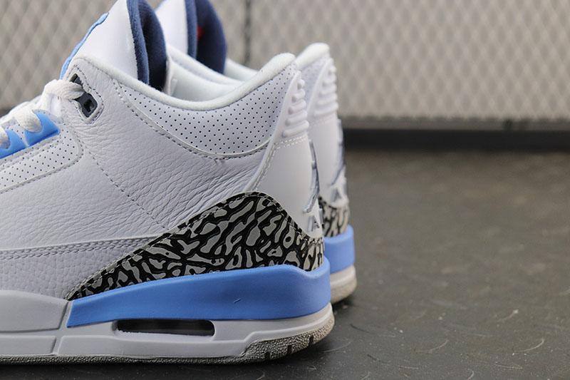 Air Jordan 3 UNC