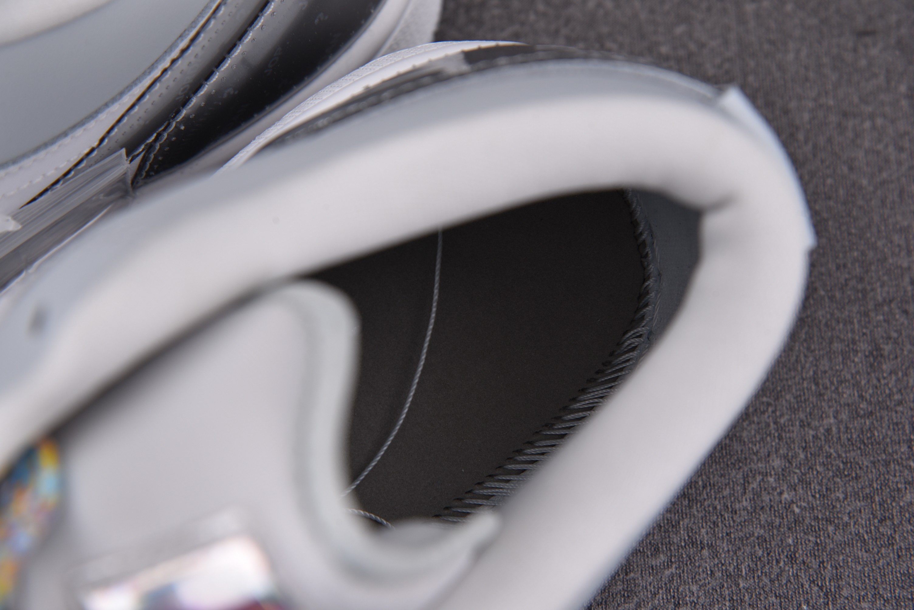 Jordan 1 Low SE Tear Away Silver