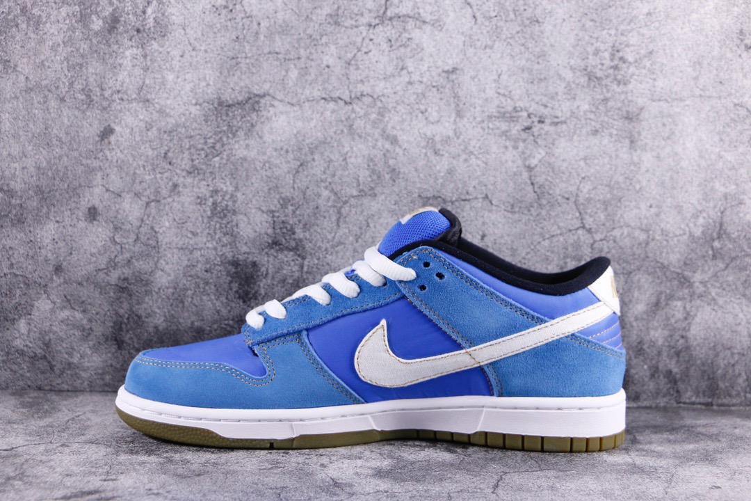 Nike Dunk SB Low Street Fighter Chun Li