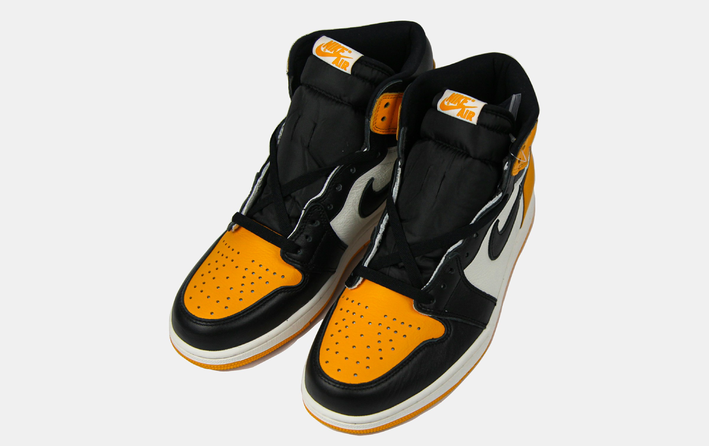 Air Jordan 1 Retro High OG Yellow Toe