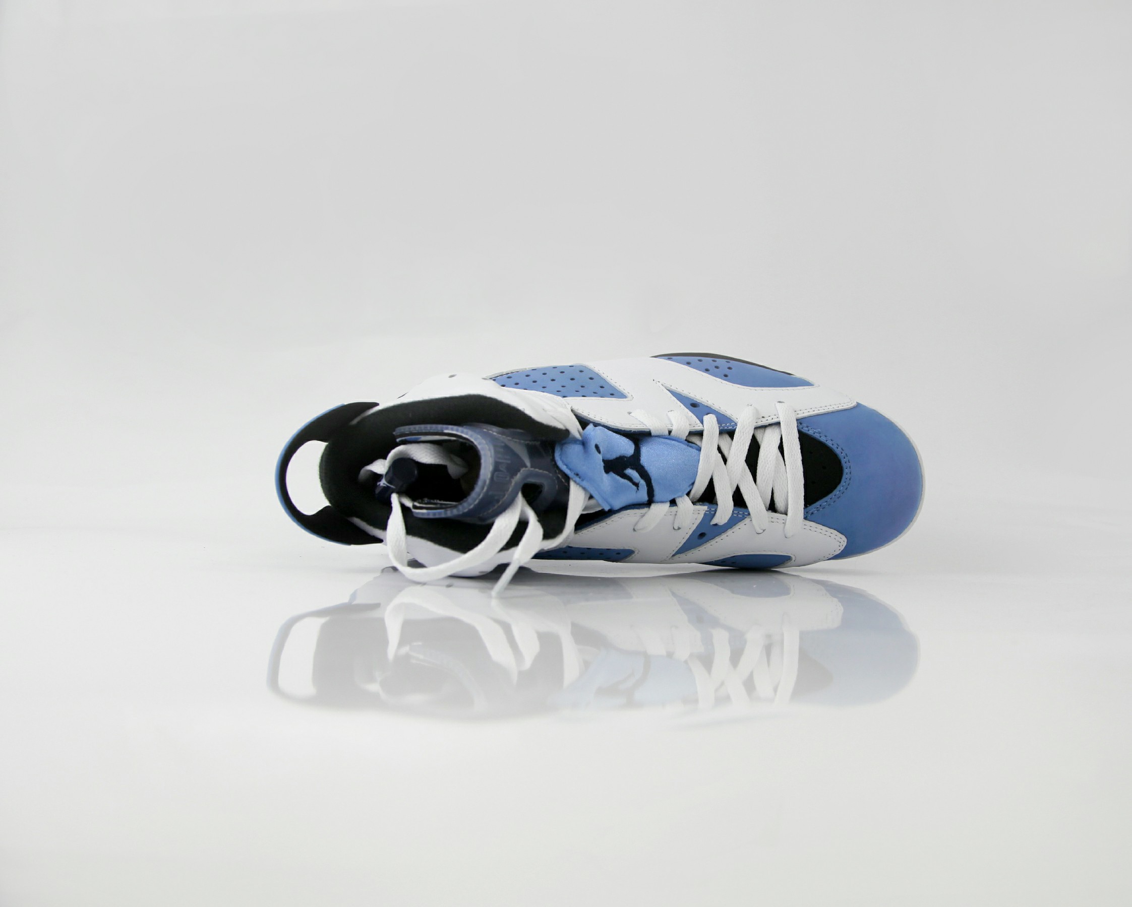 Jordan 6 UNC