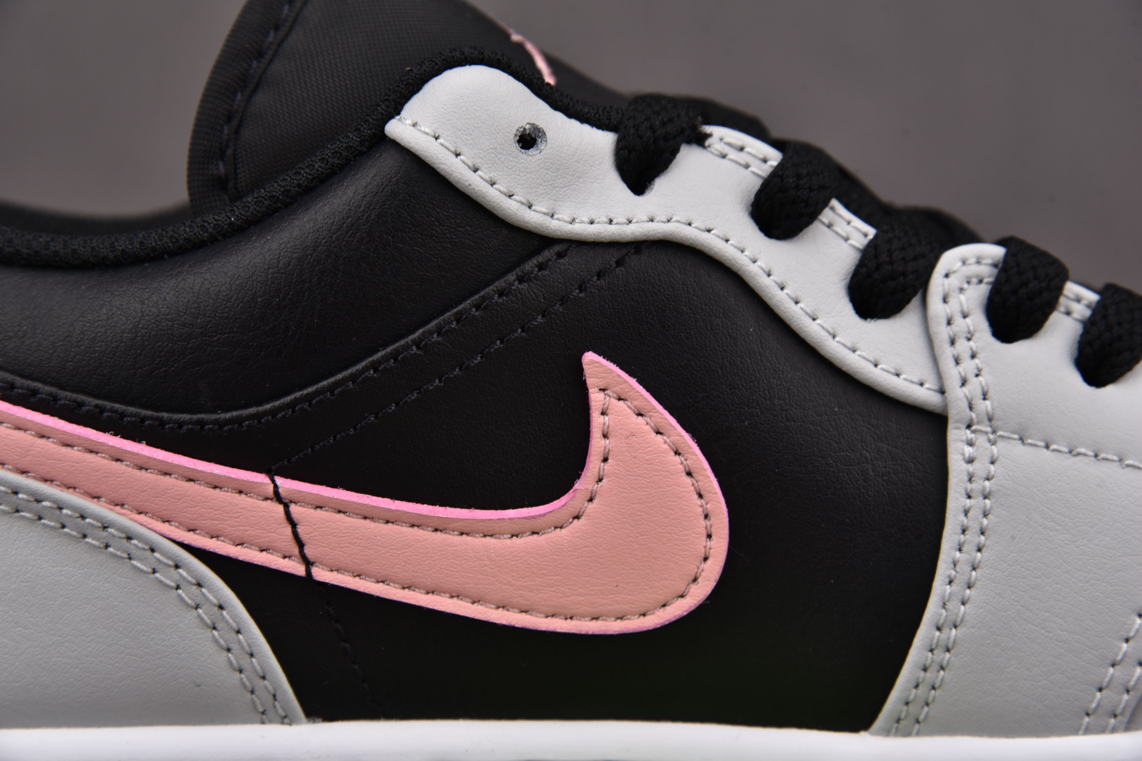 Jordan 1 Low Black Grey Pink