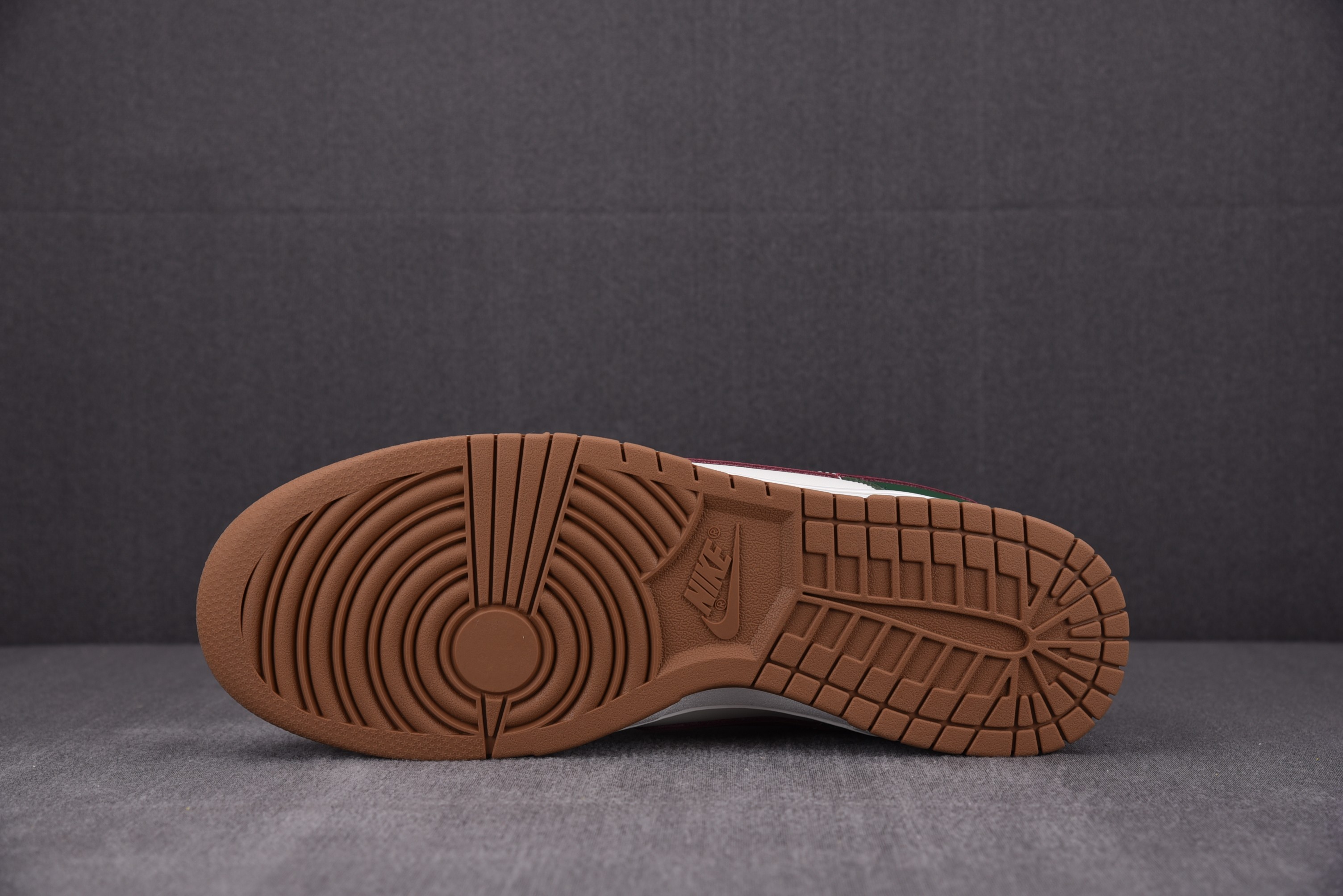 Nike Dunk Low Gorge Green Team Red